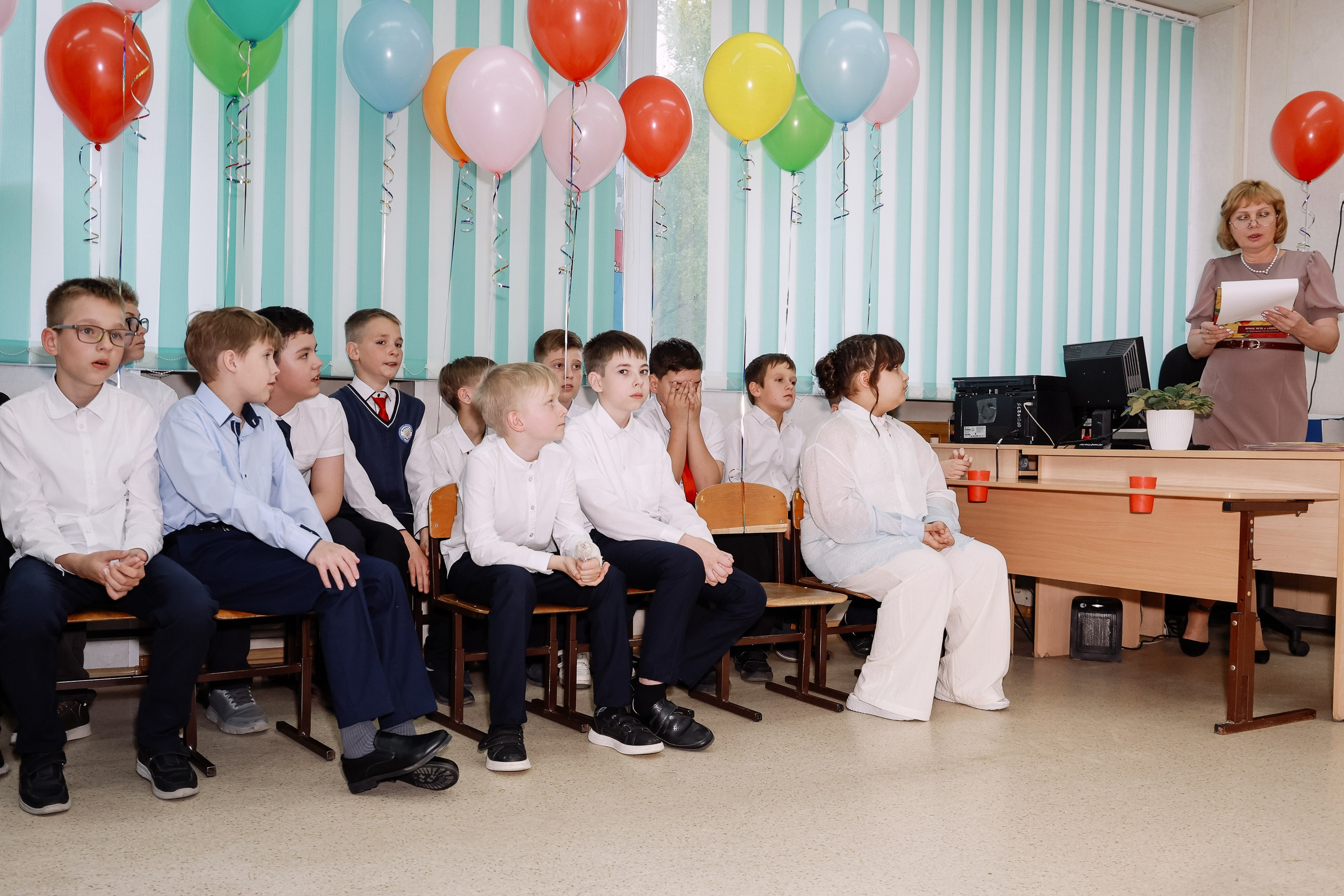 Прощай начальная школа 4б Лицей 28. Фотограф Юлия Мальцева