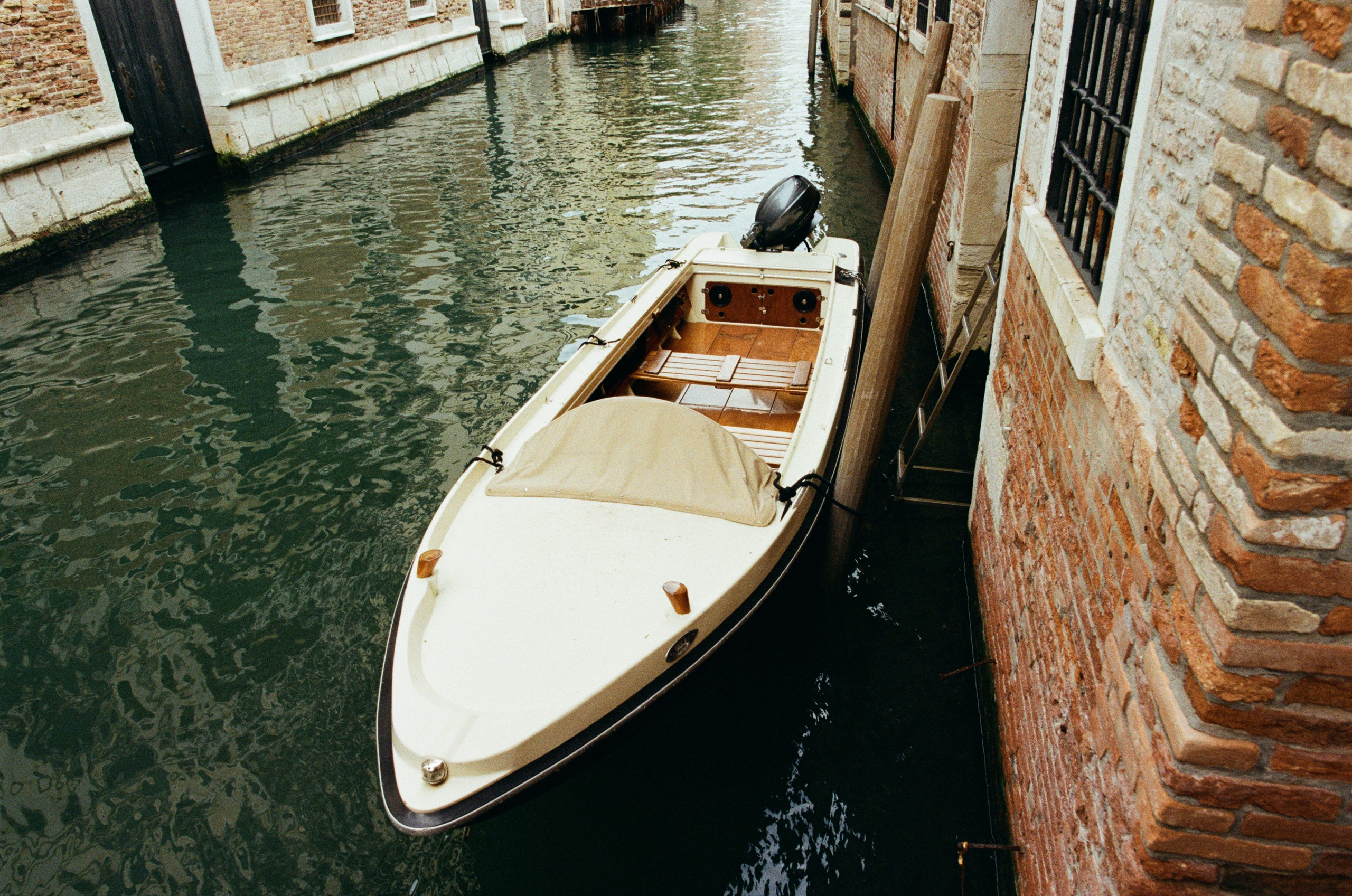 Lasciami stare // italy, venice V. EVER EXPOSED