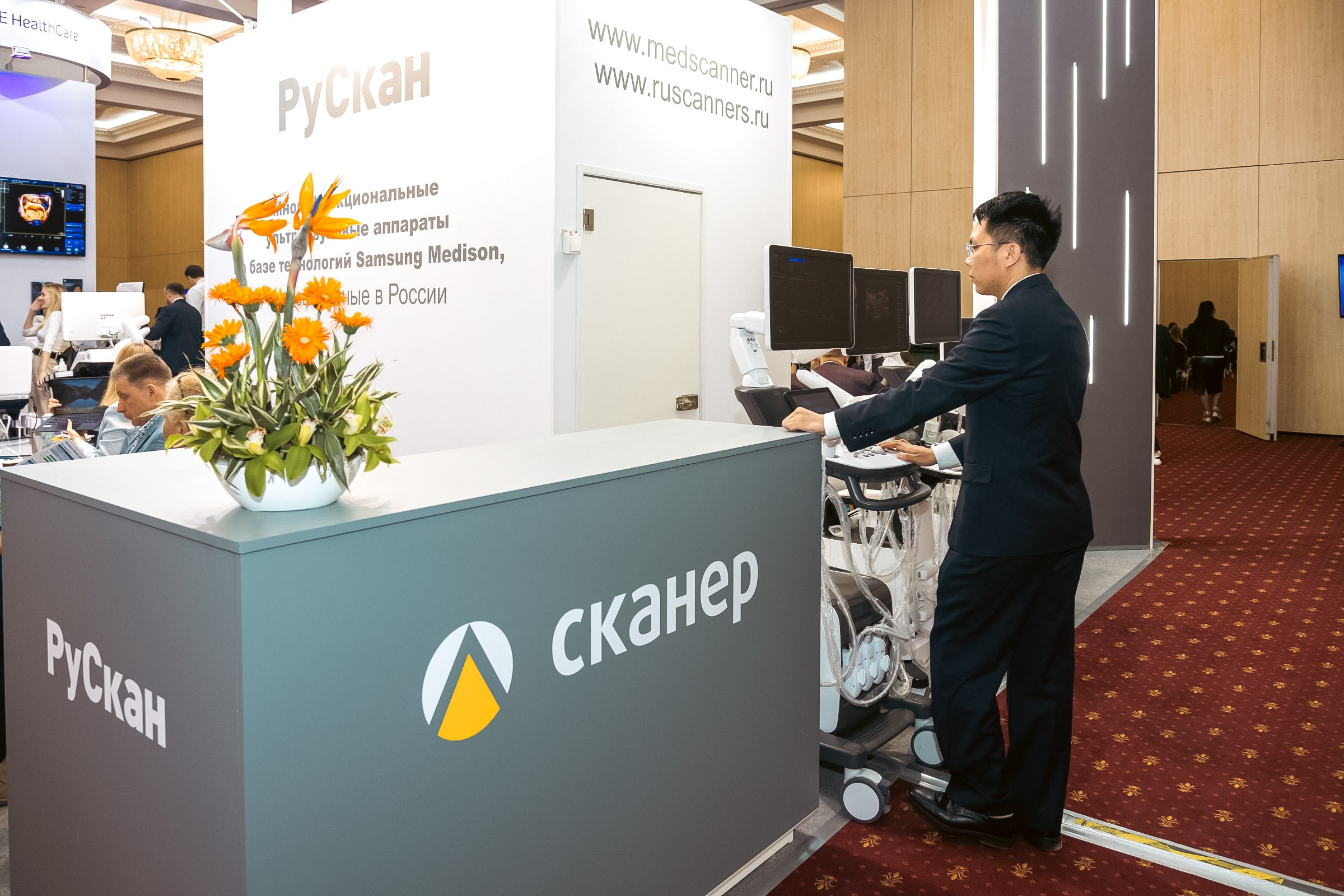 Съёмка стенда на выставке. Фотограф на мероприятие в Москве Марик