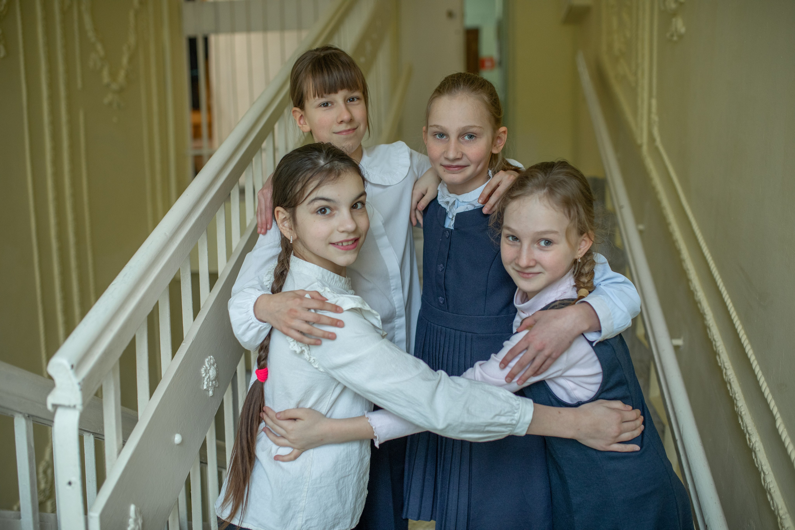 Фотографии из альбома для 4 класса. Семейный и детский фотограф Елена Коловицкова