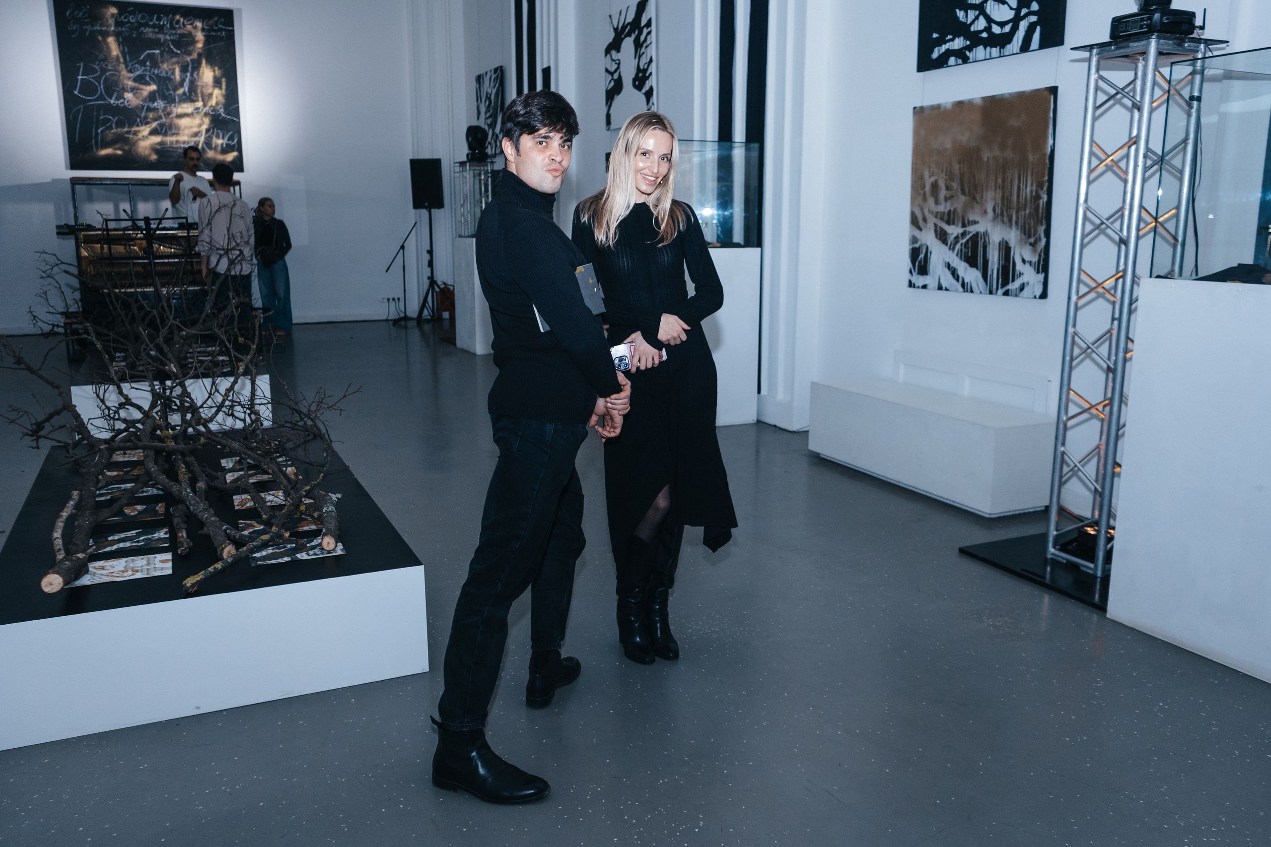 Выставка Юрия Литарова. Всё рождается. Всё продолжается. Портретный фотограф Нижний Новгород