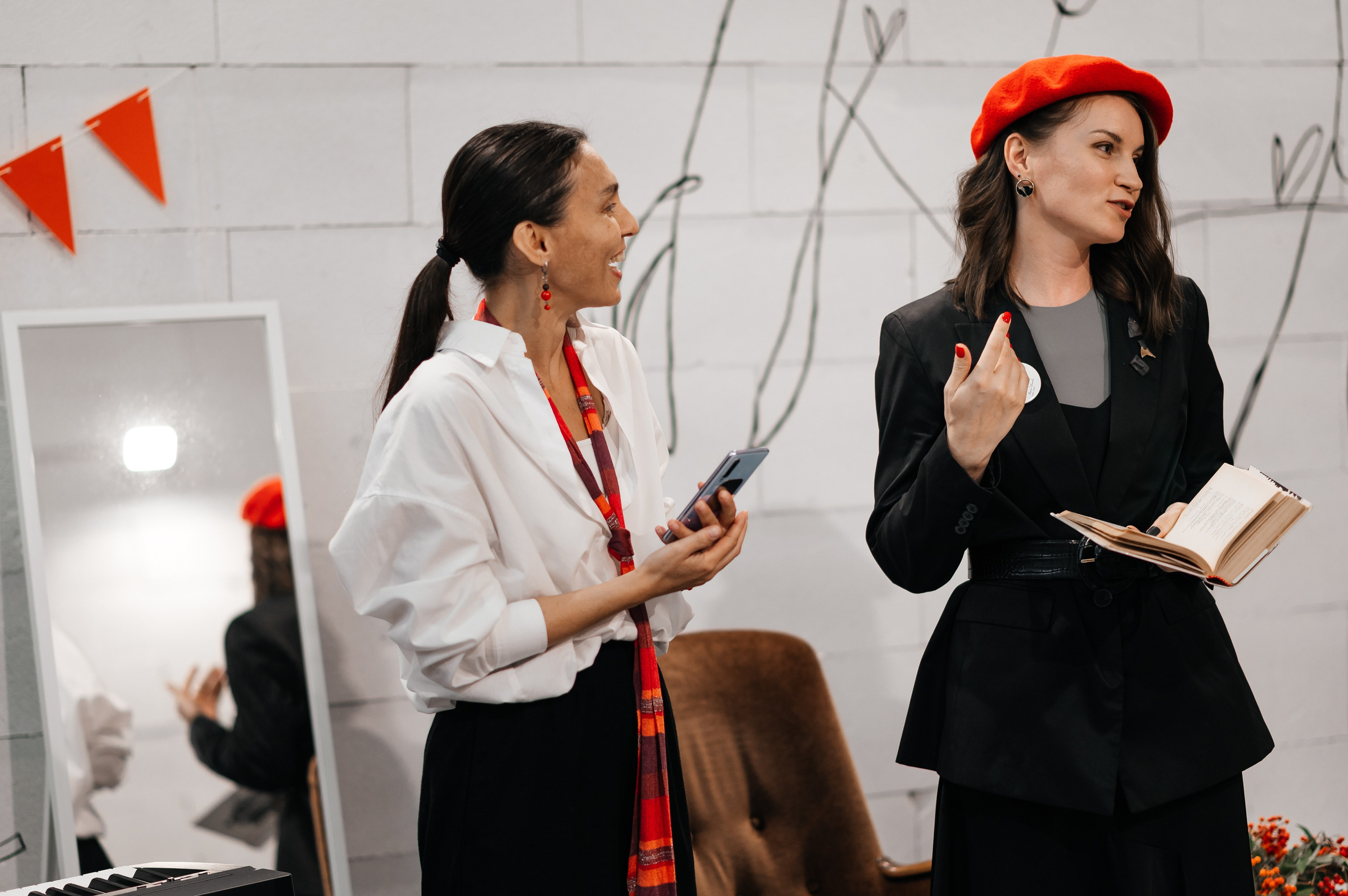 Вечер поэзии Цветаевой, клуб Читалка. Wedding and family photographer USA