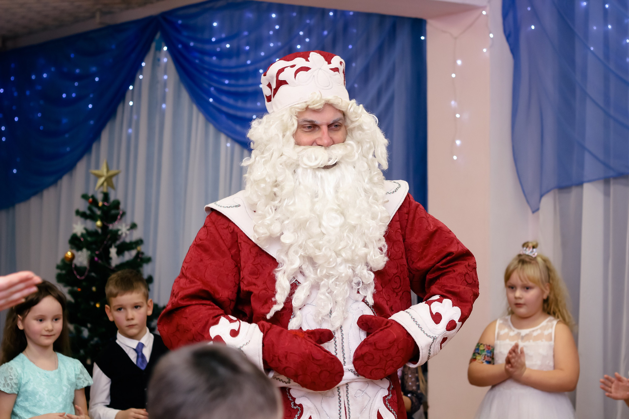 Новогодний утренник. Фотограф Великий Новгород Татьяна Чиглинцева