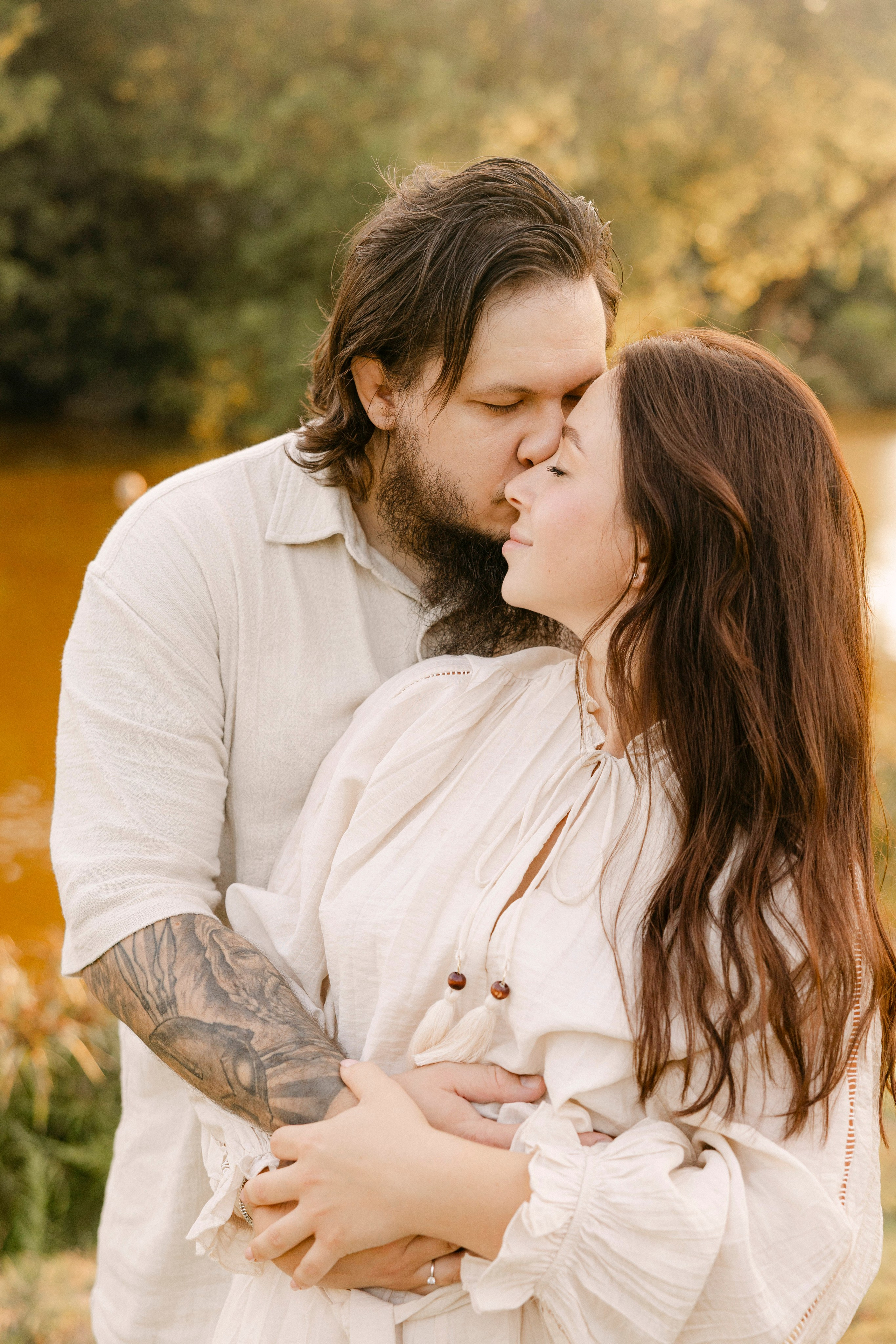 First year photoshoot inside the park (sunset). Wedding and family photographer