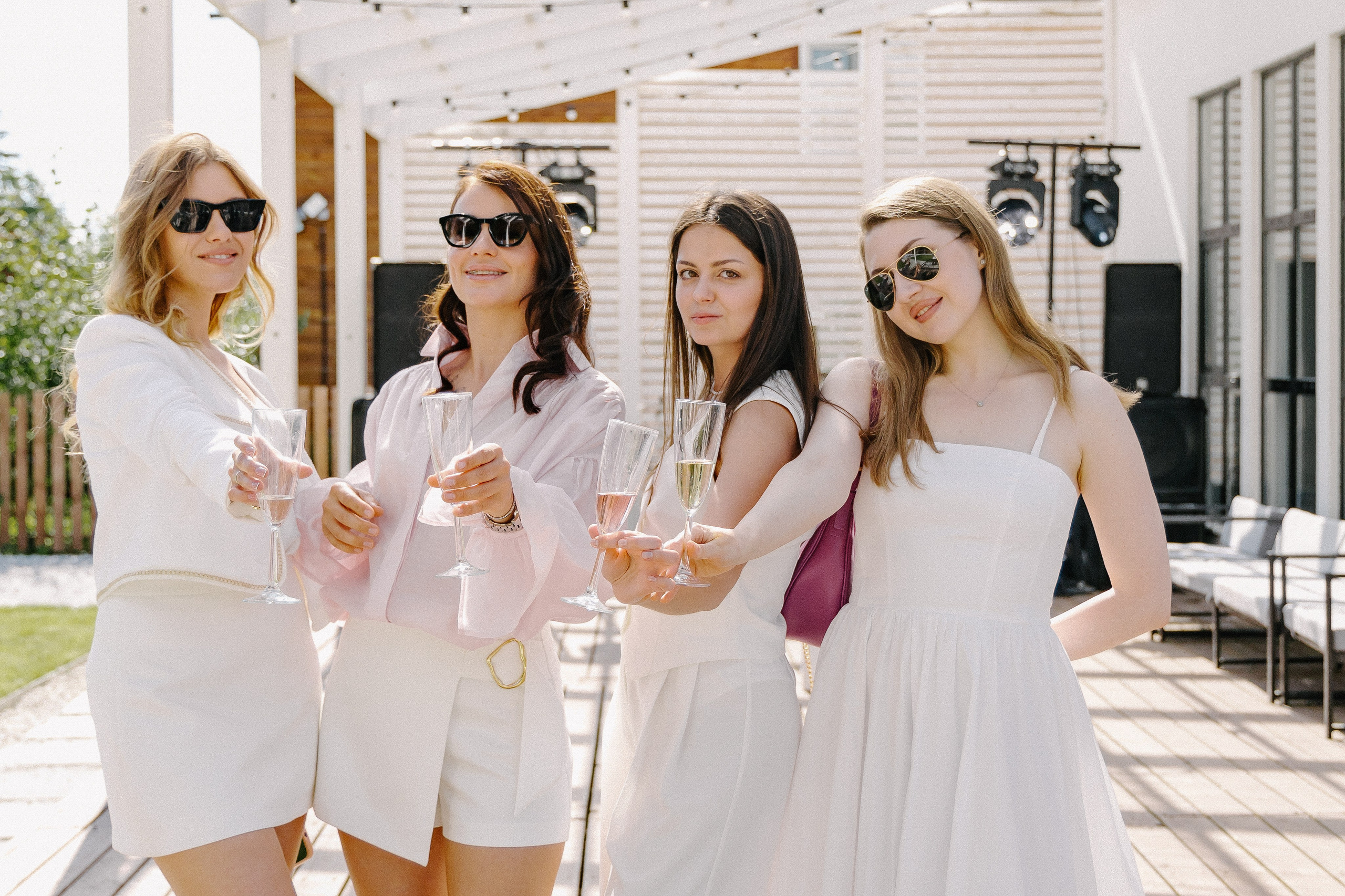 Плюс тридцать градусов на лужайке. Фотограф Андрей Куськало