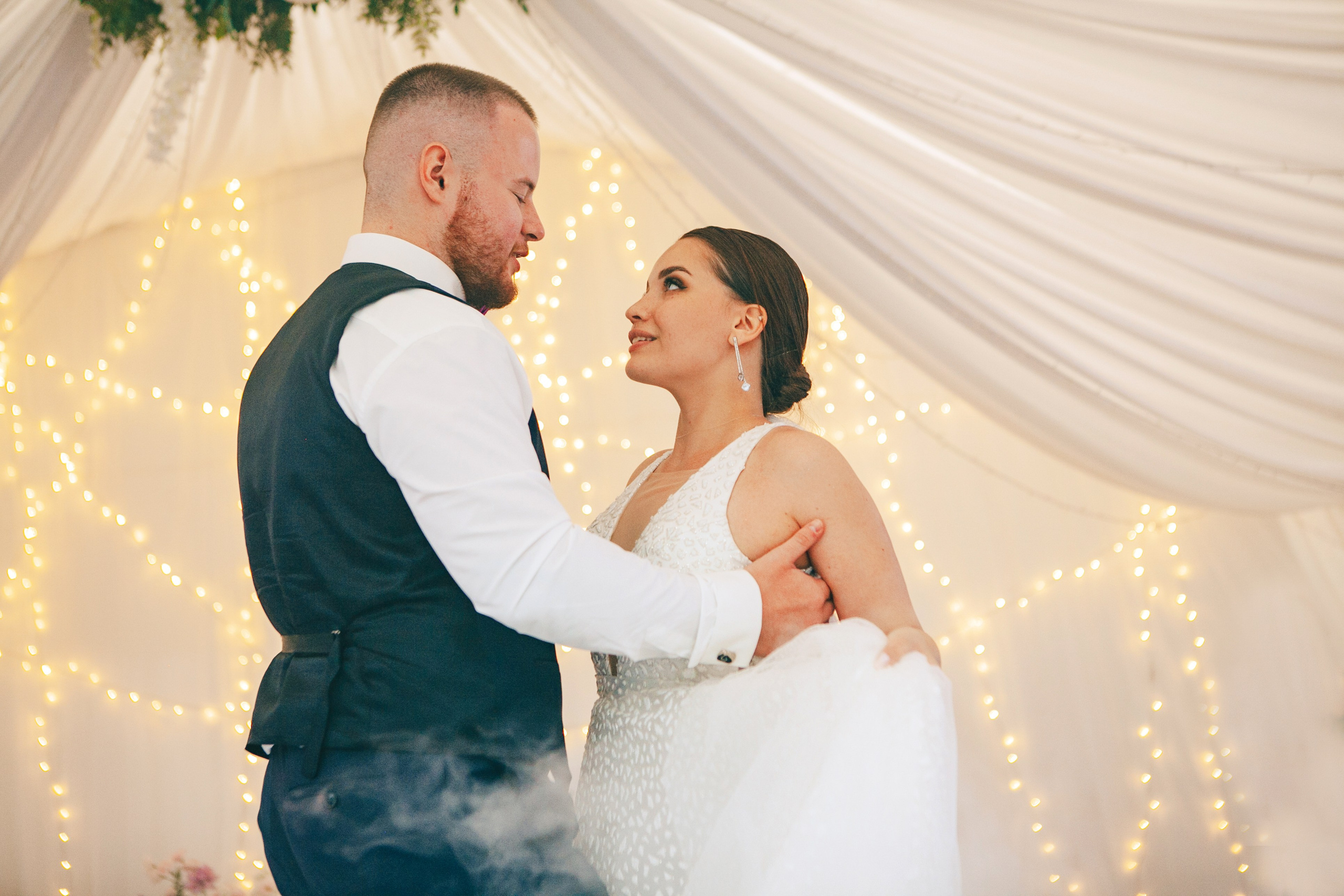 Свадебная фотосессия в отеле hartwell hotel и на патриарших прудах. Фотограф Ольга Ефремова