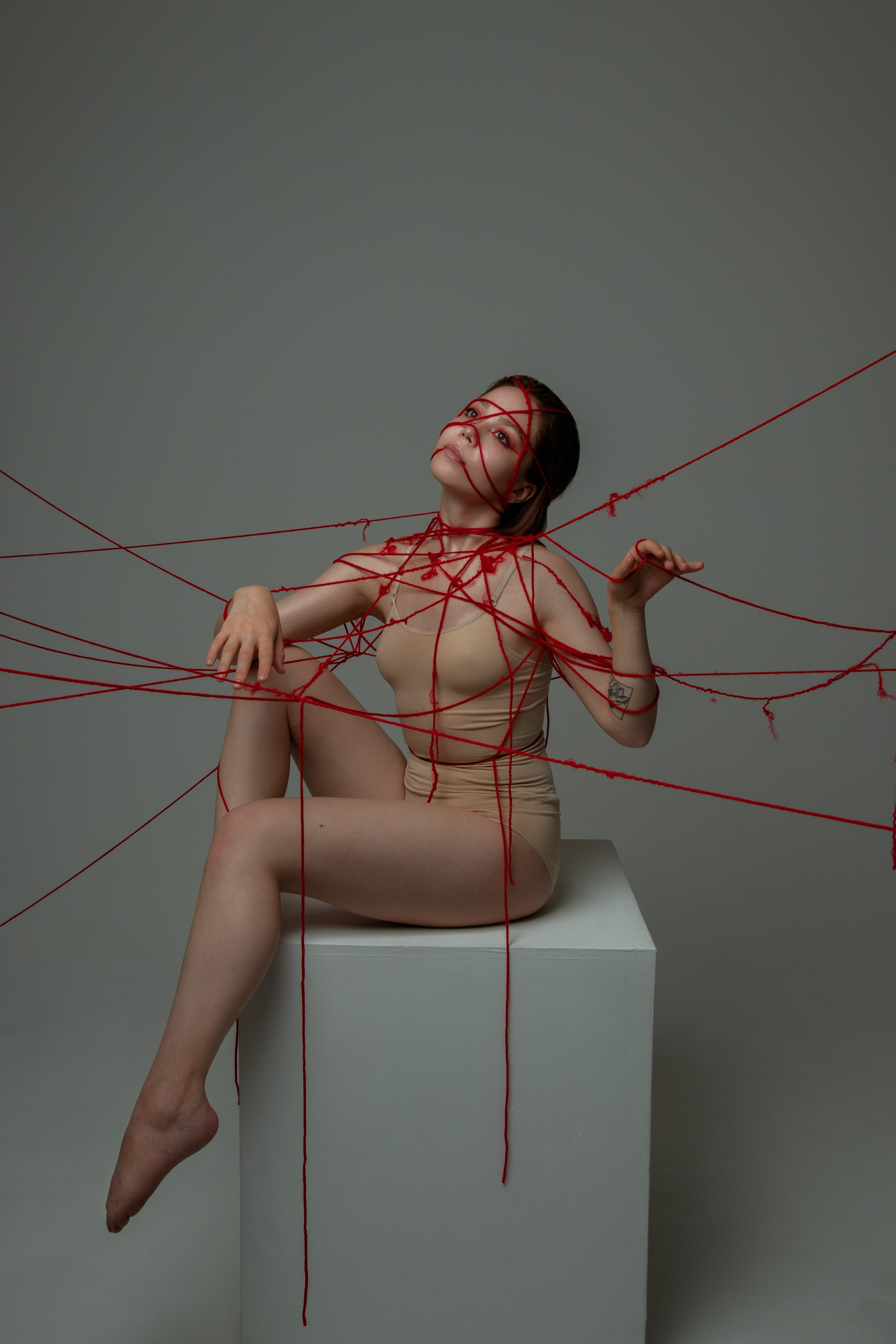 Red threads. Фотограф продюсер съемок Йолдыз Плетнева