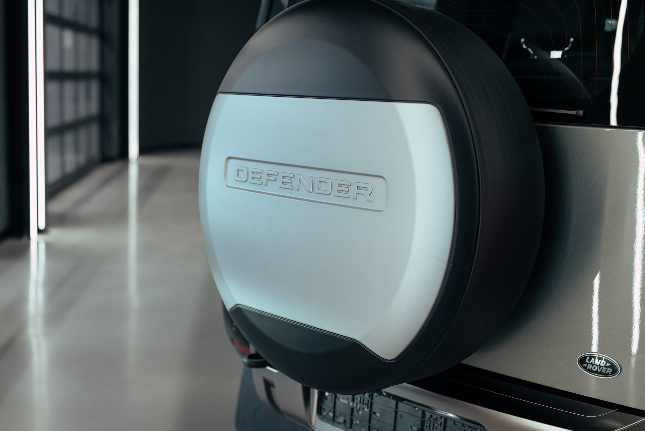 Defender 3 door. DeLorein