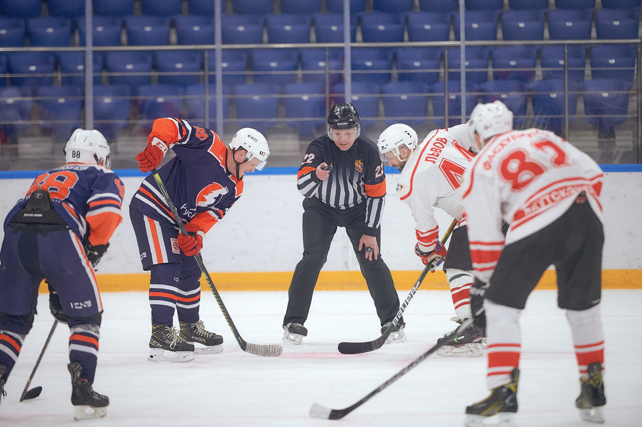 Портфолио репортажной фотосъёмки: Кристалл арена — Хоккей — РусГидро. Фотограф Яковлев Роман — Красноярск