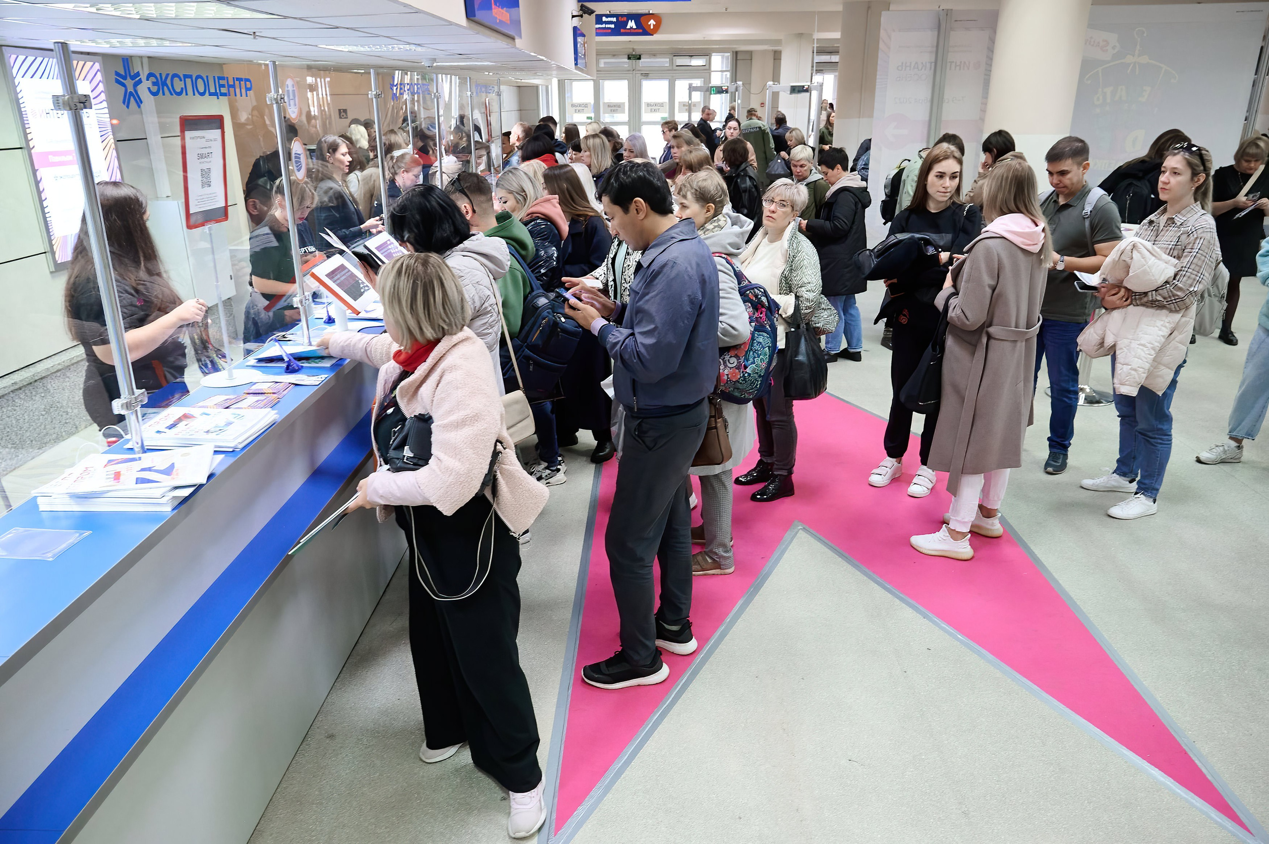 Интерткань. 2022. Дима Бабушкин. Фотограф. Подиум. Репортаж. Творчество. Дорого