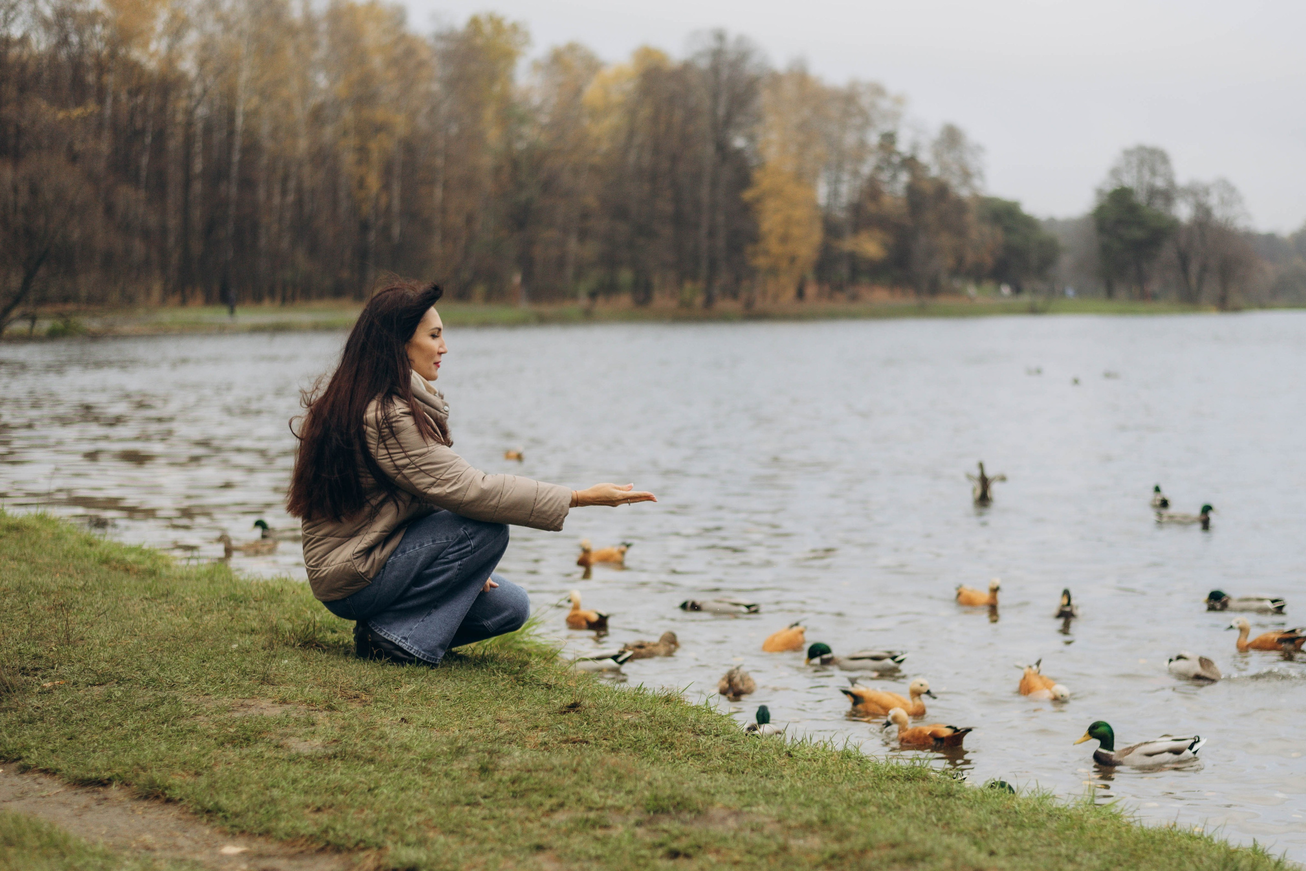 Прогулочная фотоссесия для девушки в парке. Семейный фотограф в Железнодорожном Масаева Елена