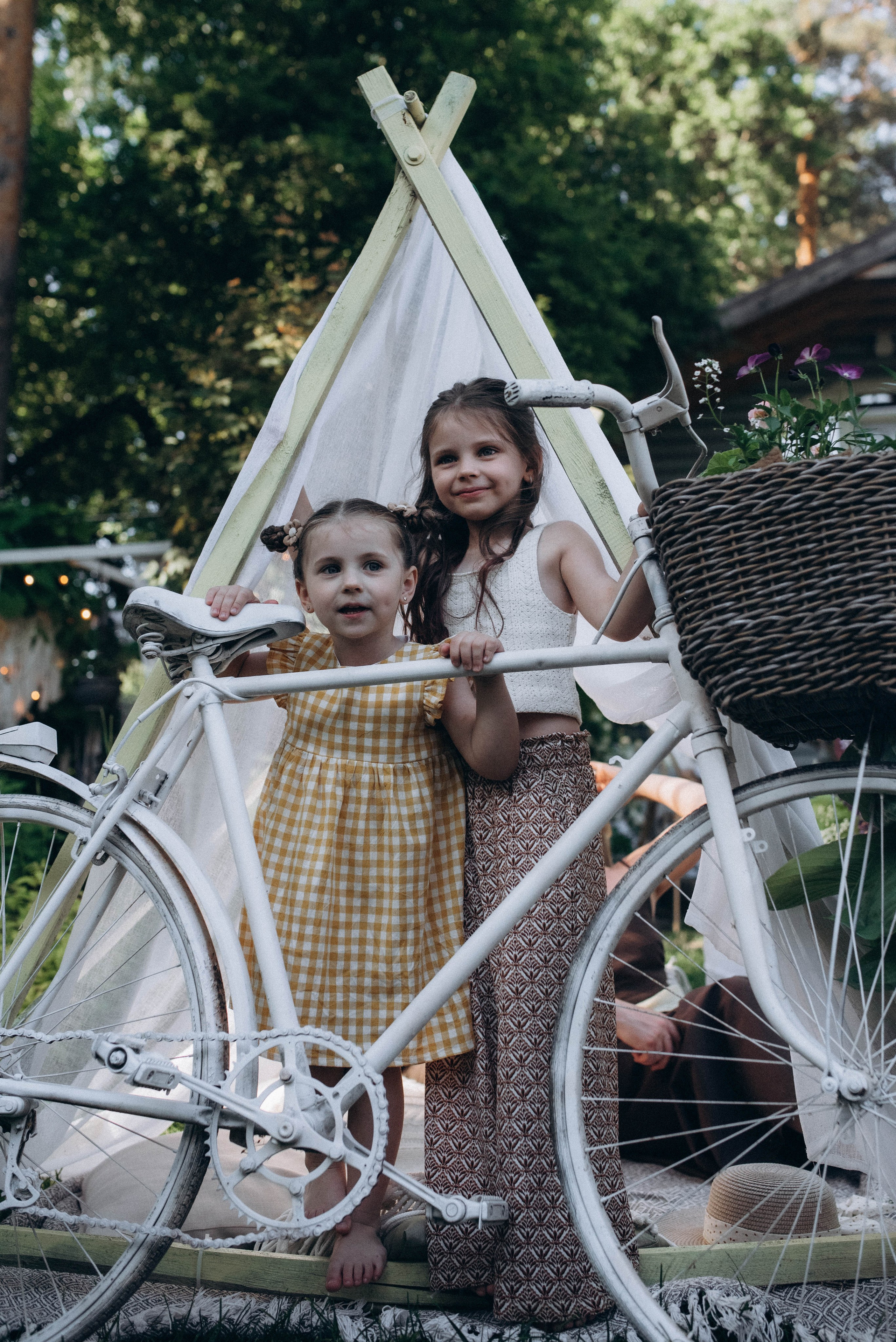 Семейная летняя фотосессия на природе