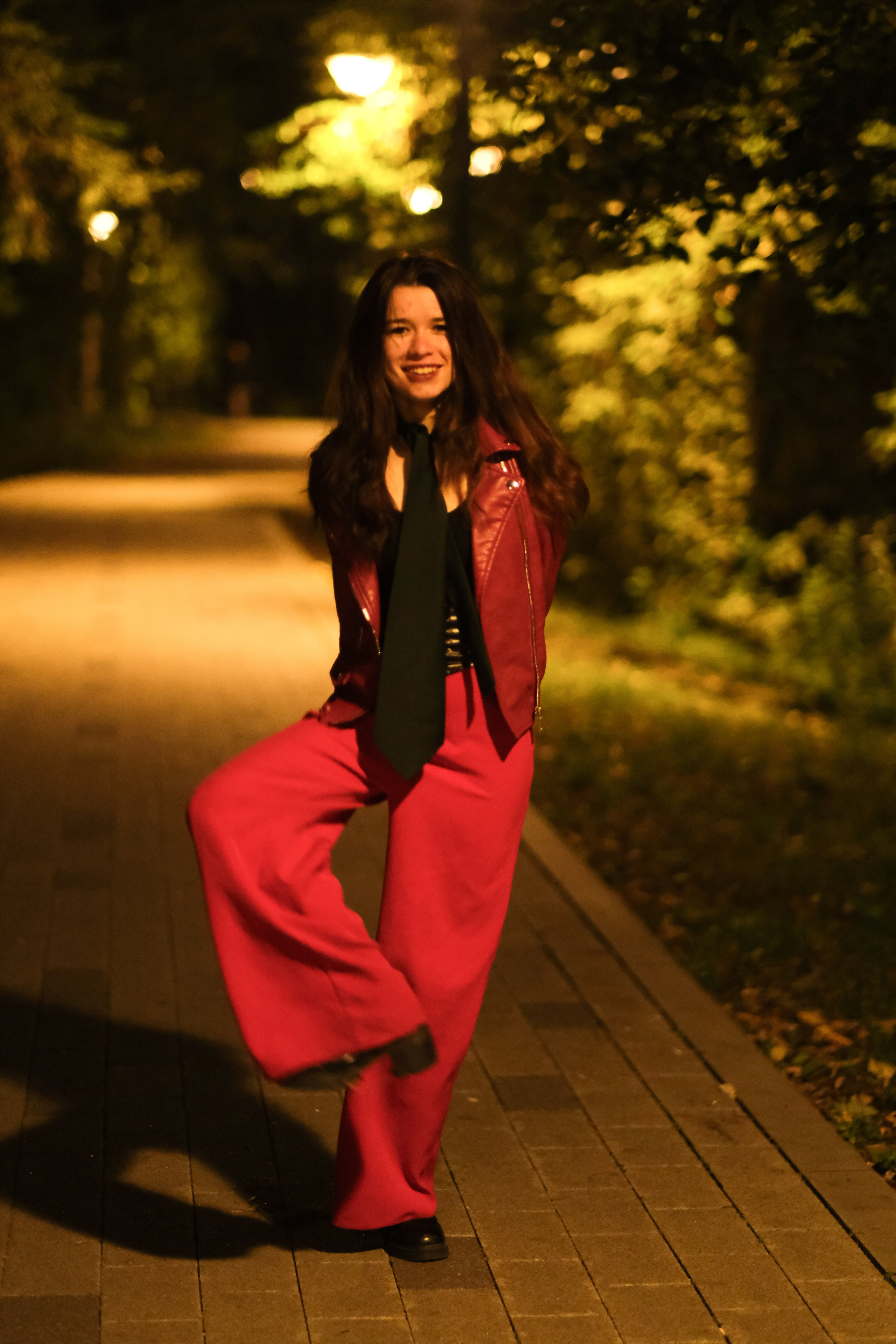 Александра в красном. Креативный фотограф в Москве Арапова Виталия