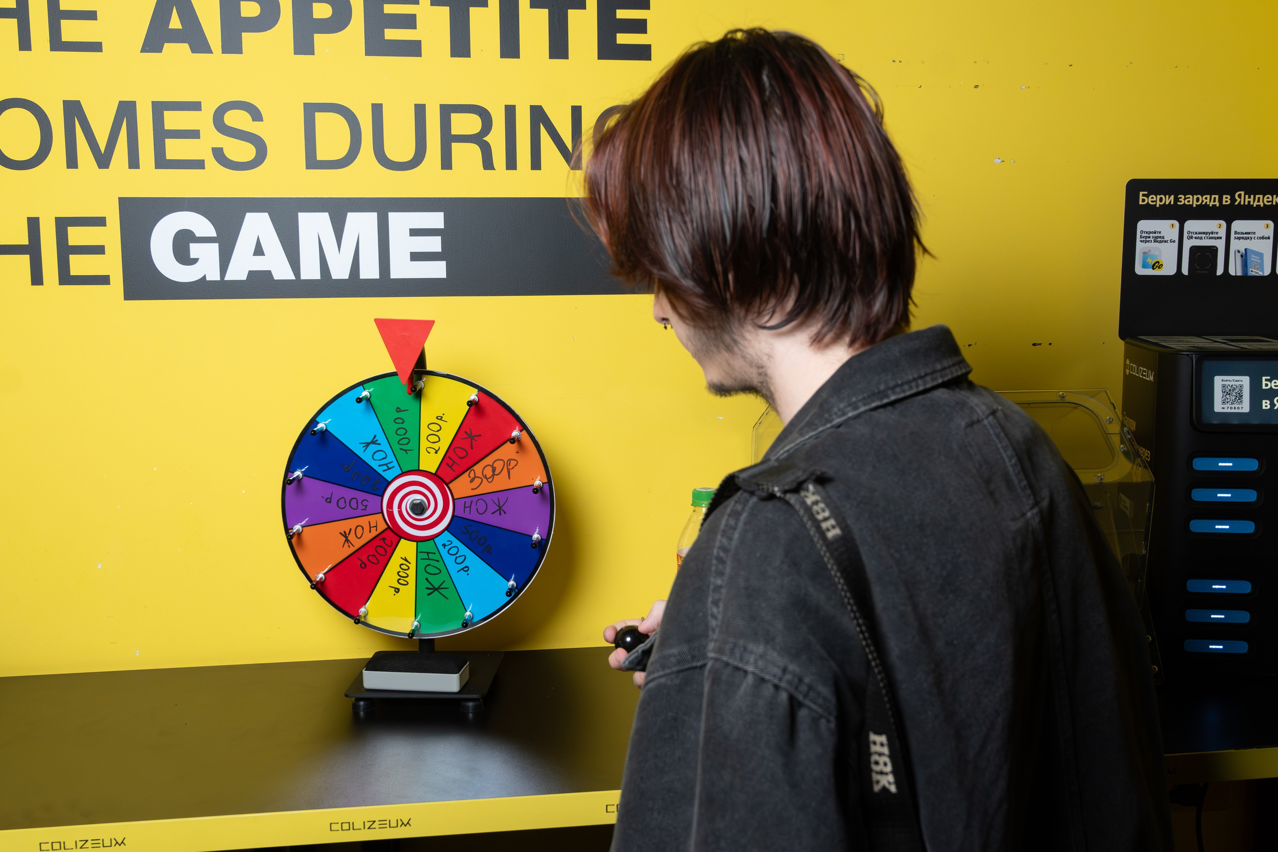 Репортаж в киберспортивном клубе Kolizeum. Фотограф мероприятий в Москве