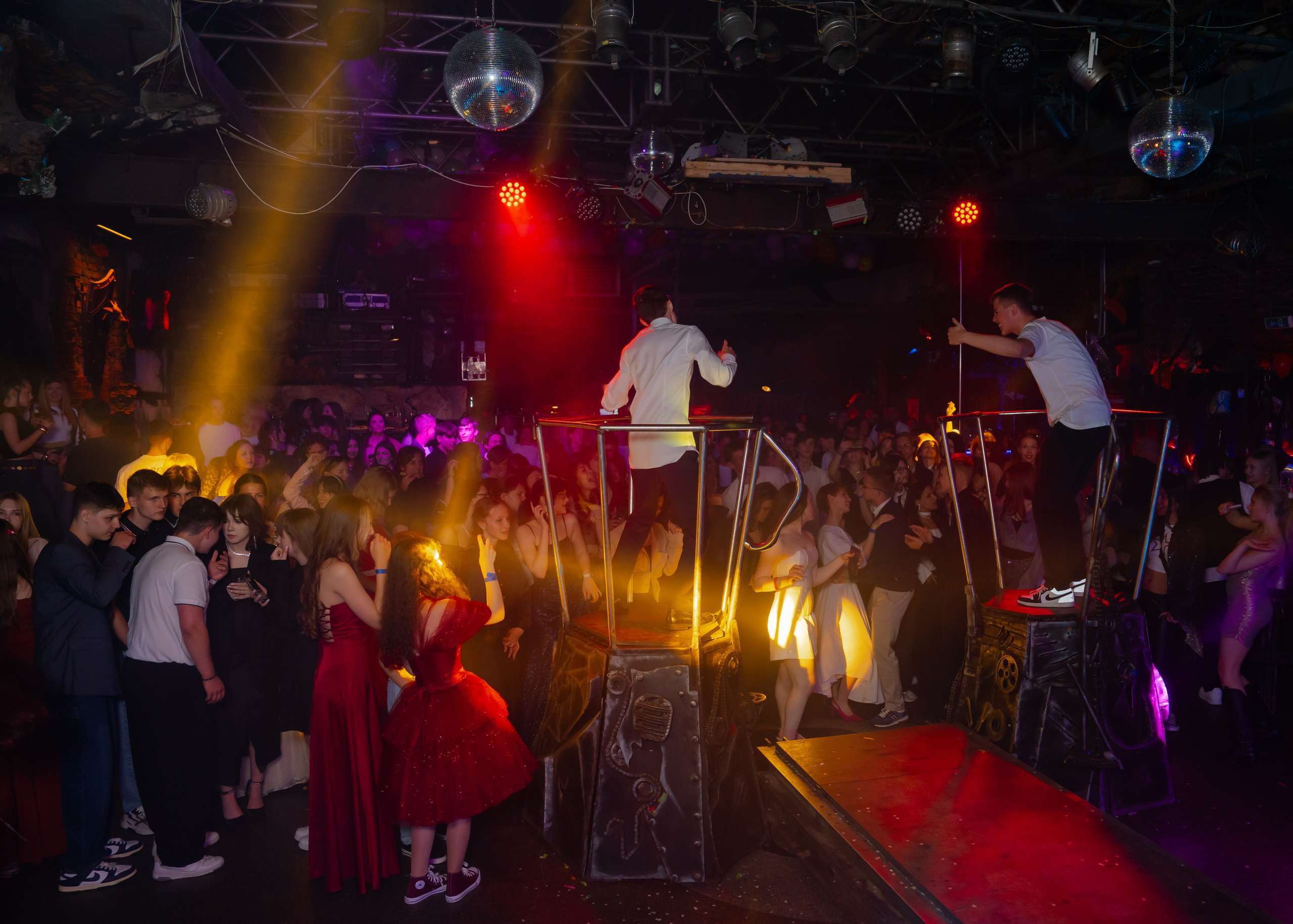 Выпускной Байк Центр «Ночные волки» 11 класс. Крамер Юлиана детский и семейный фотограф