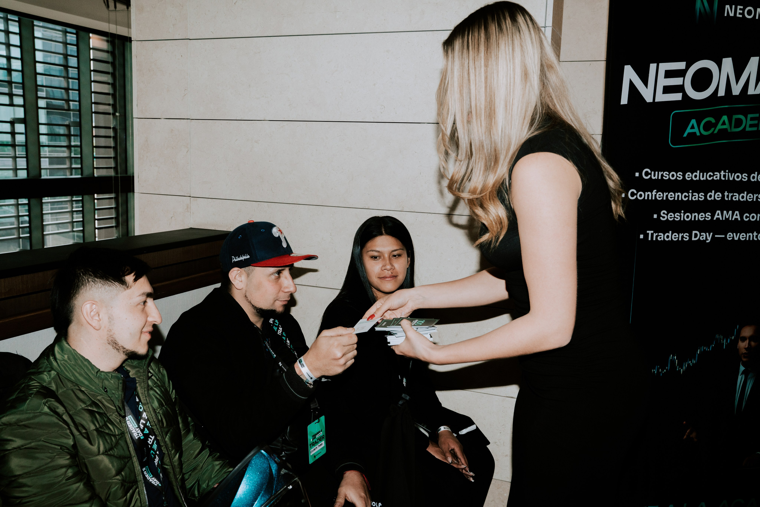 TRADERS DAY By NeomAAA Bogota. NeomAAA Funds Gallery