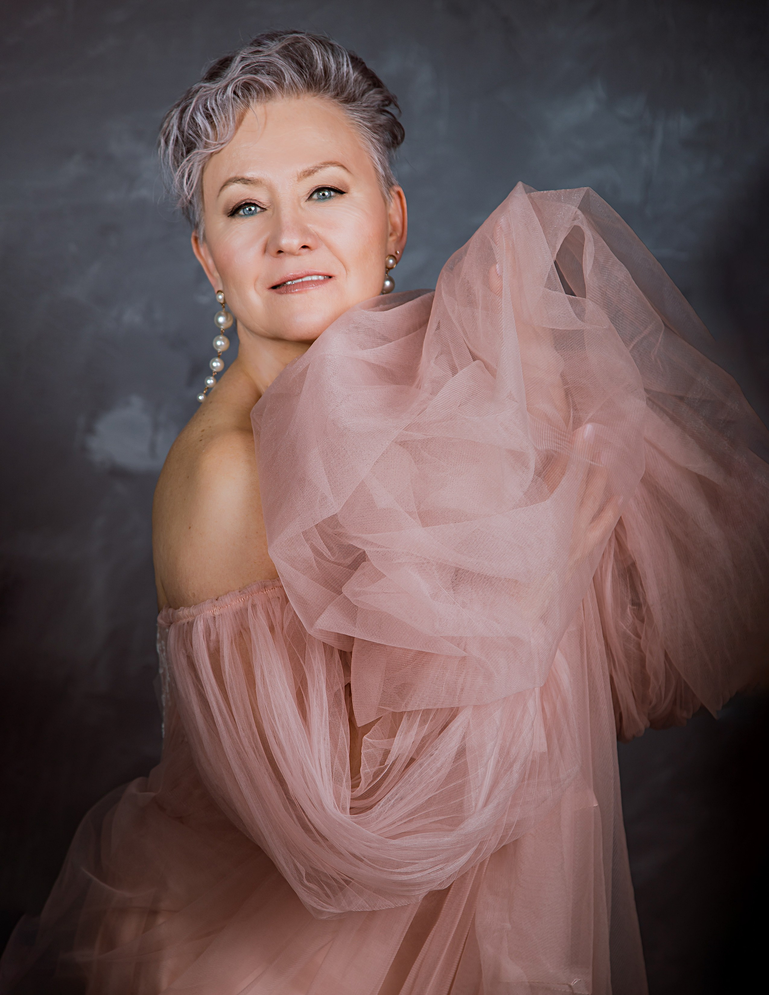 Модель age+. Креативный и женский Фотограф Омске Наталья Лебедева