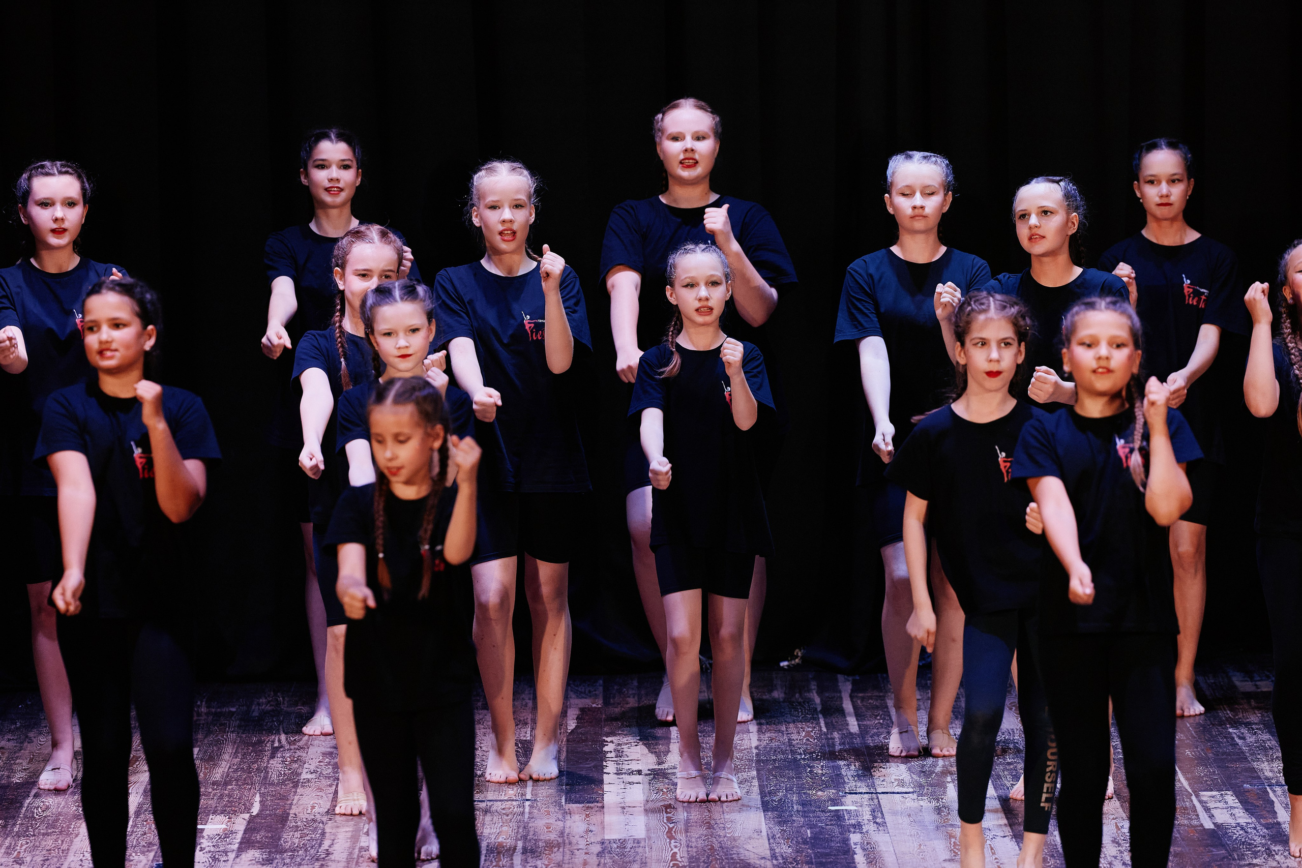 Концерт танцевальной студии Фиеста 08.06. Свадебный репортажный фотограф краснодар максим дремов дрёмов фотосессия студия цена