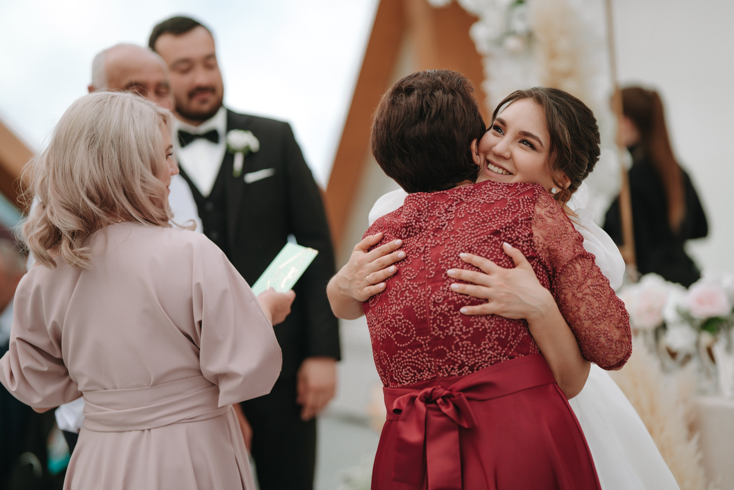 Свадебная фотосессия Радика и Дианы — Уфа, Nesterov Plaza, ЖК Империал, Президент Отель, шатёр М5