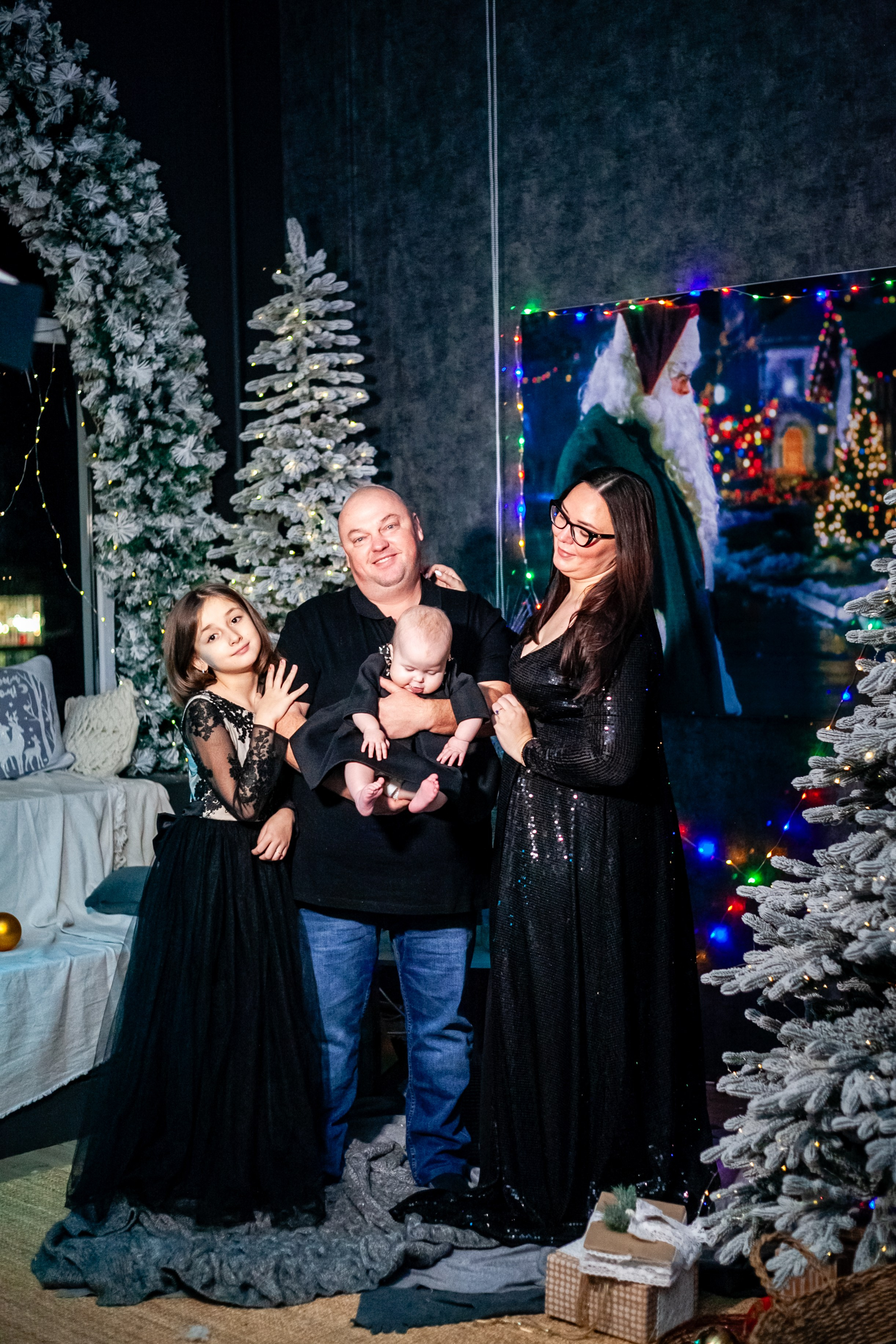 Ульяна и ее семья новый год 2024. Свадебный и семейный фотограф в Армавире
