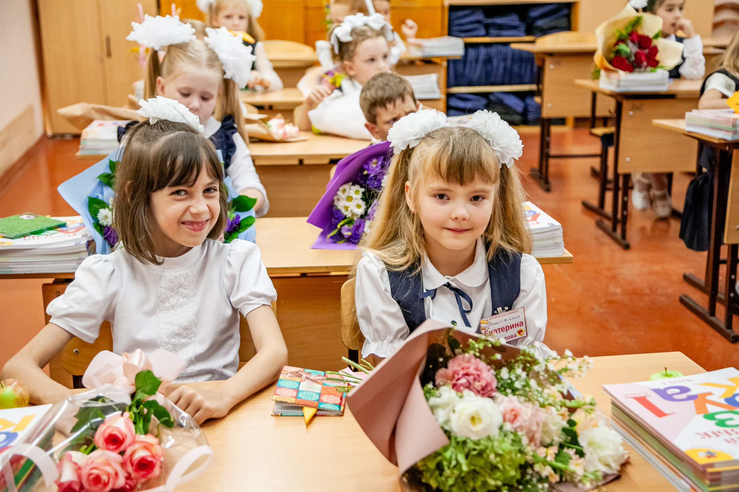 1 сентября линейка. Свадебный и семейный фотограф в Армавире