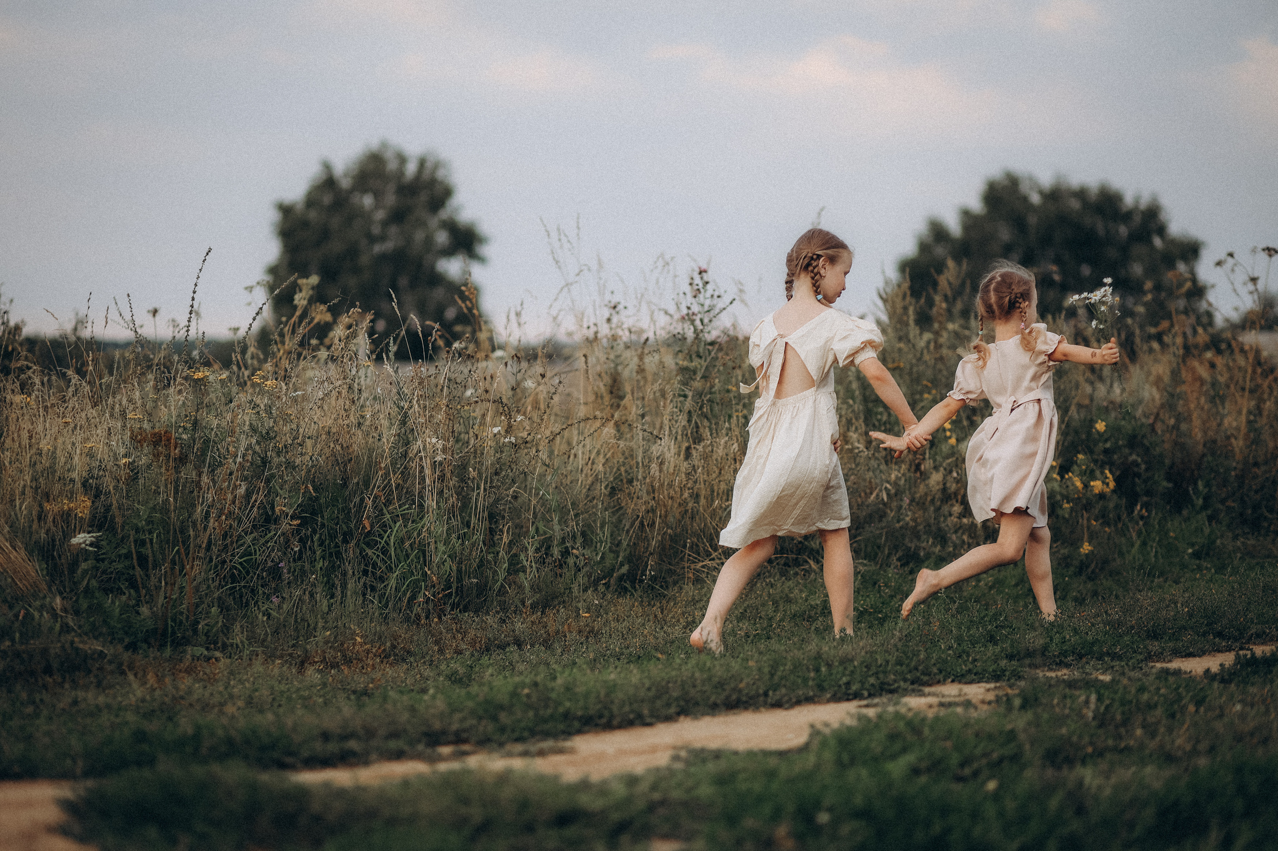 Летняя фотосессия фотосессия в деревне. Фотограф Владимир Москва