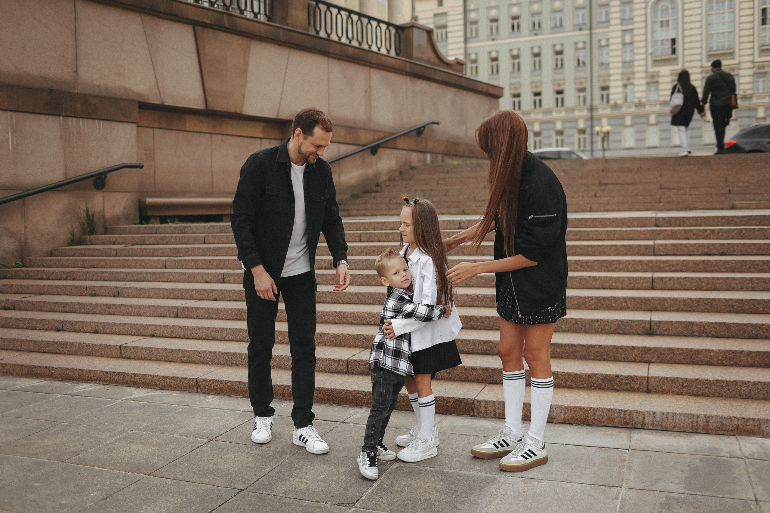 Семейная фотосессия в Москве фотосессия в городе. Фотограф Владимир Москва
