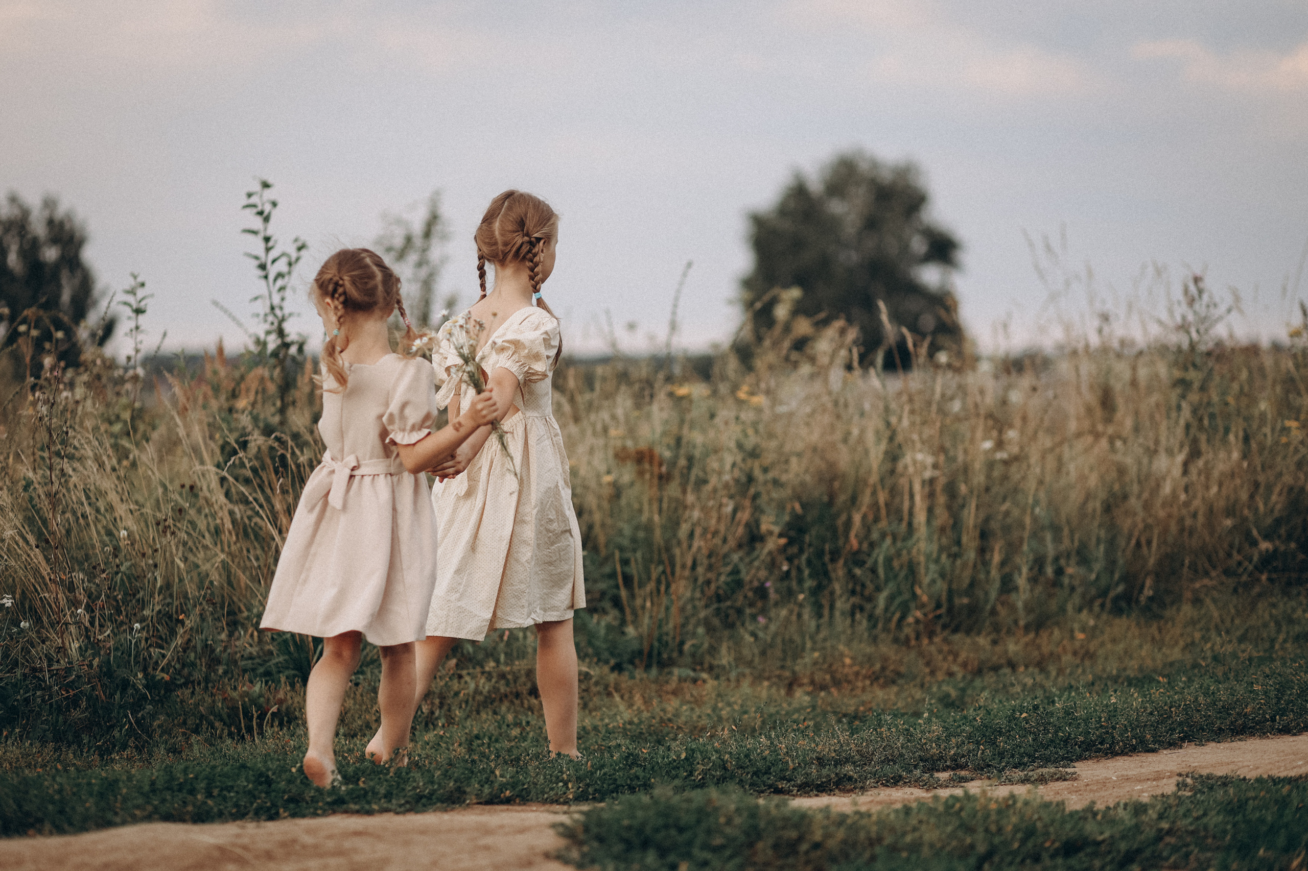 Летняя фотосессия фотосессия в деревне. Фотограф Владимир Москва