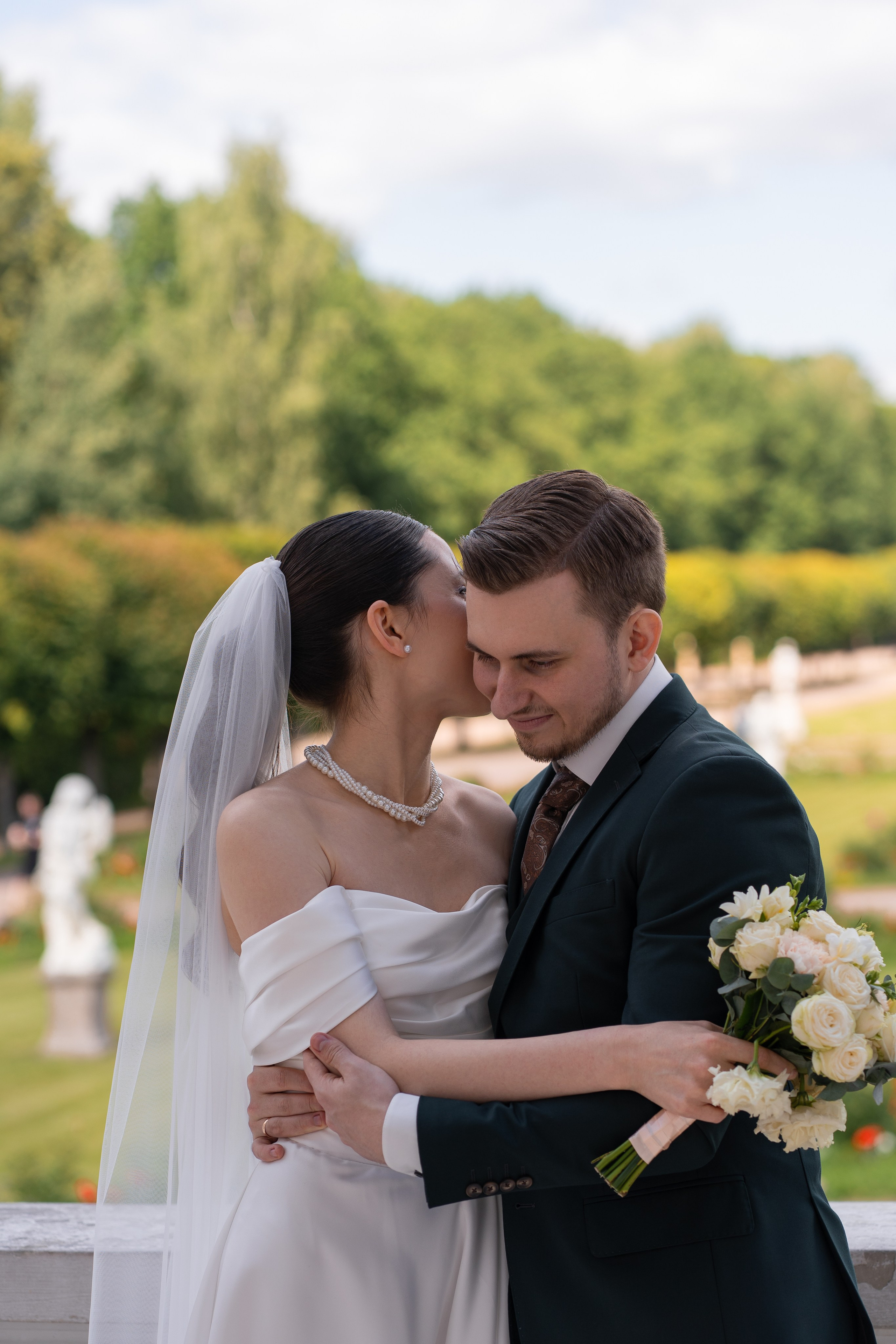 Влад и Илина в Кусково. Свадебный фотограф в Москве Анна Полушина