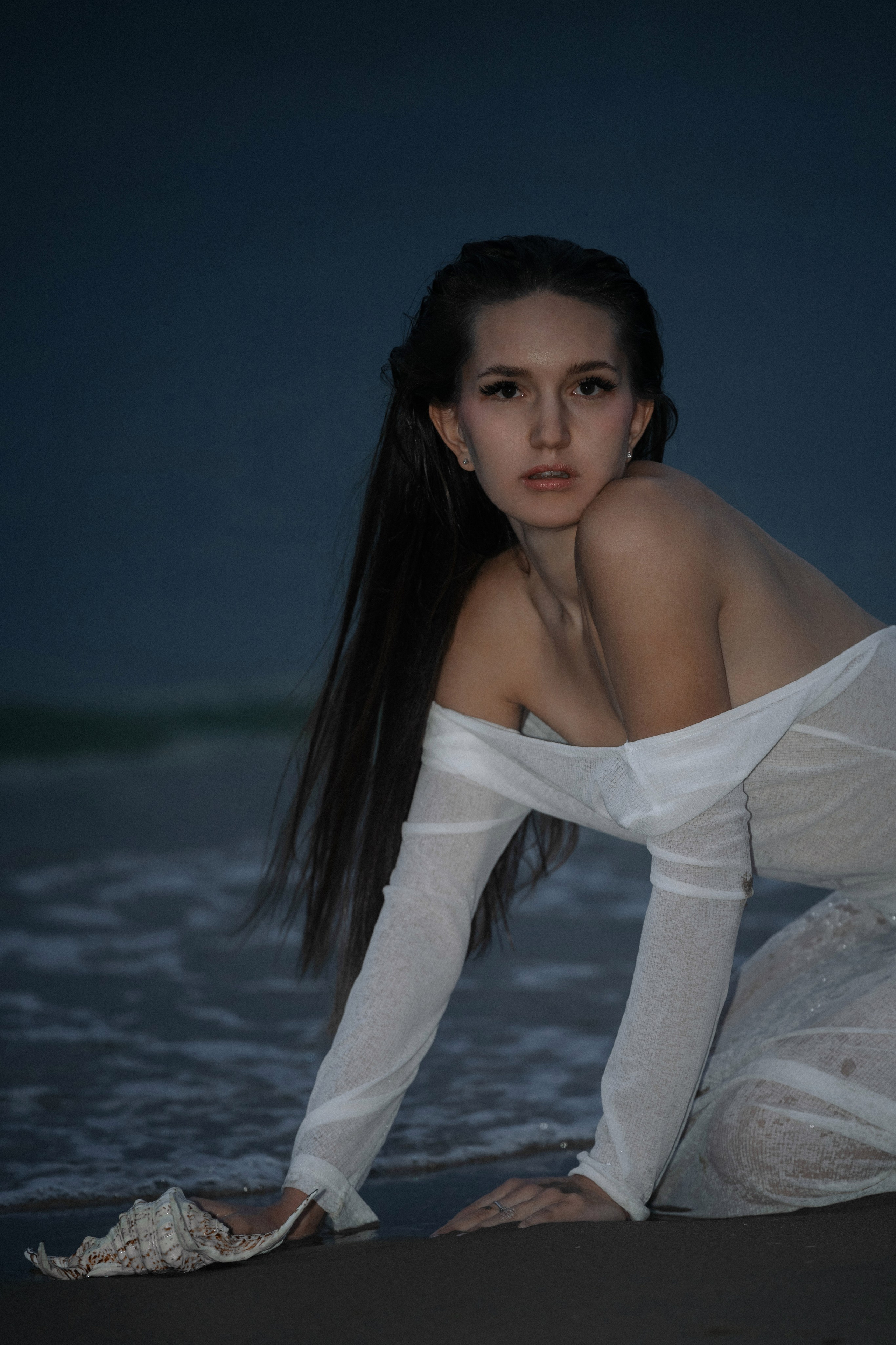 Фотосессия "Ветер свободы": девушка среди дюн Чёрного моря от фотографа