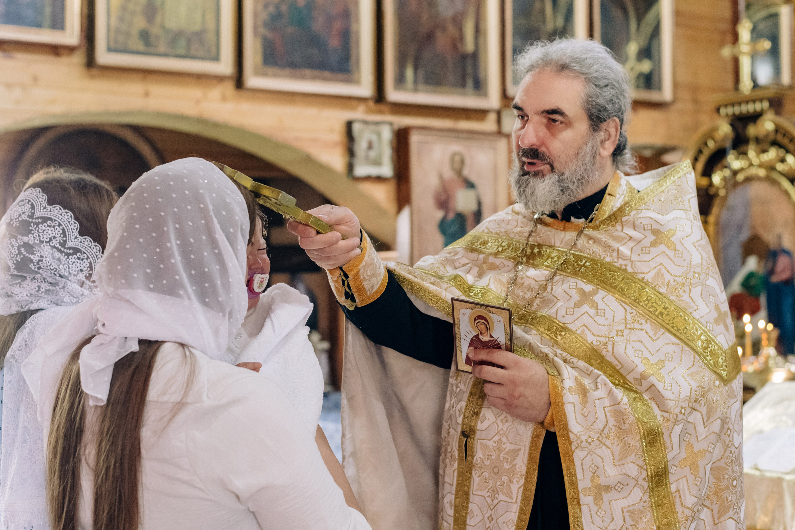 Таинство крещения Евы. Фотограф — МАРИЯ МЕДВЕДЕВА