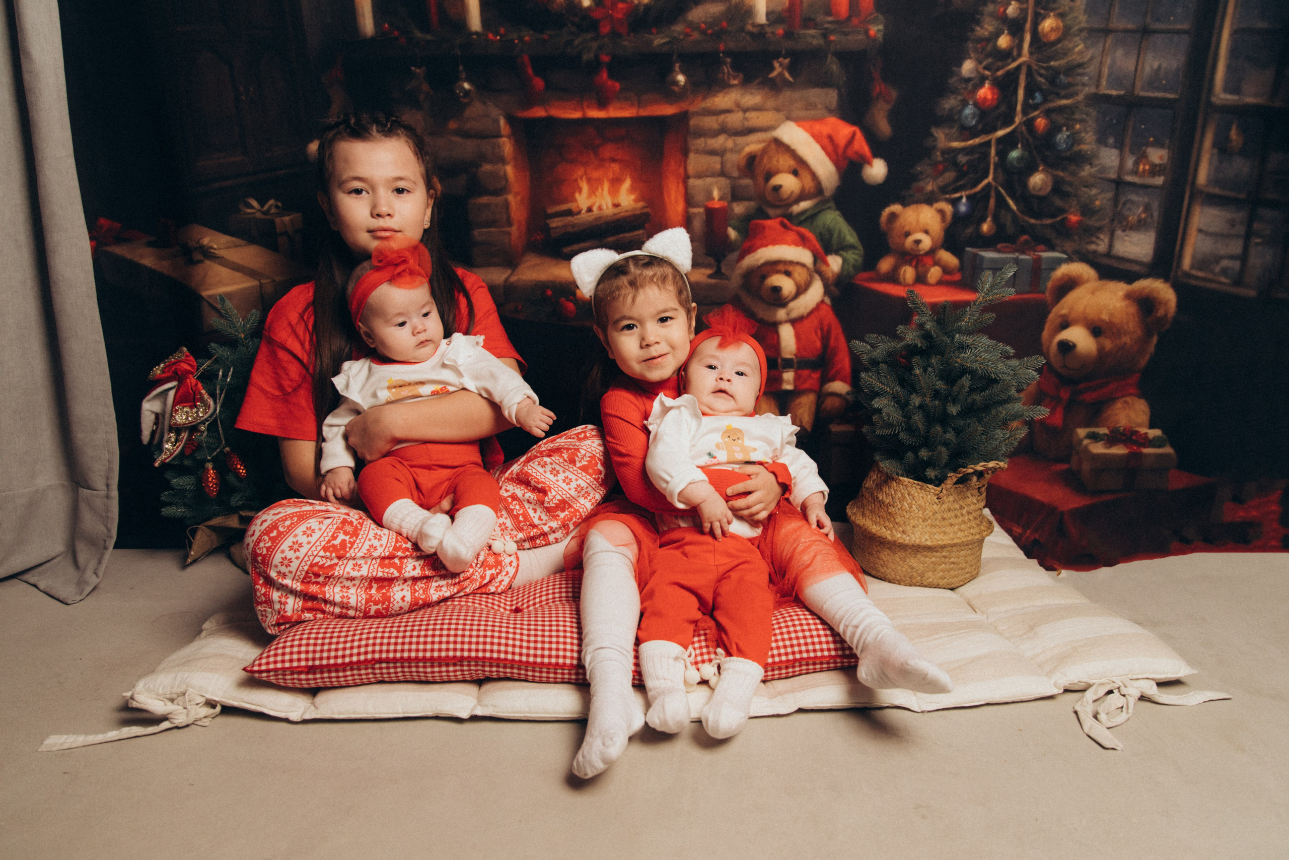 Лилиана и Розалина. Евгения Горбунова фотограф новорожденных в Новом Уренгое