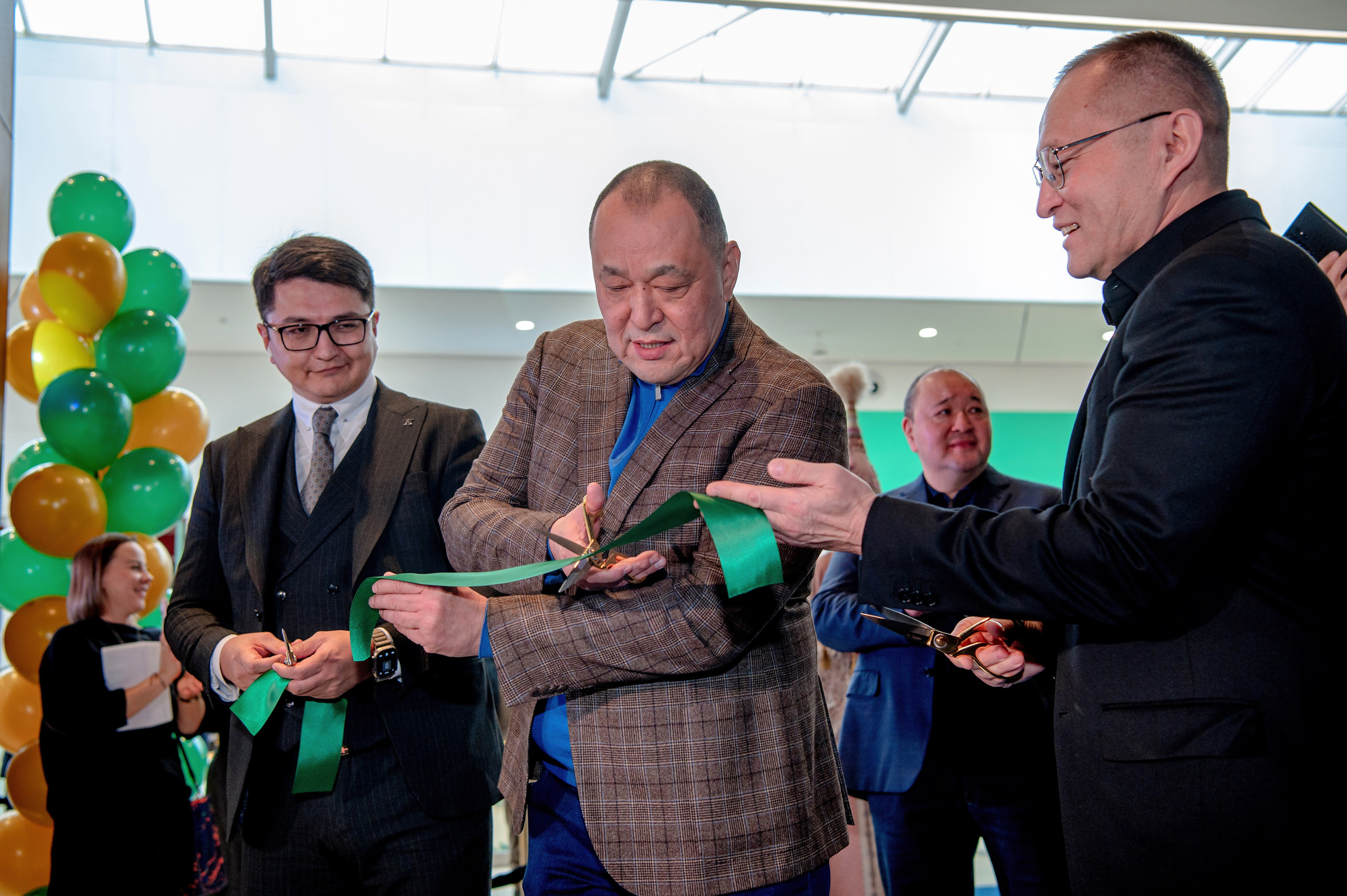 Презентации. Открытия. Елена Северина фотограф, Алматы: репортаж (спорт, концерты, конференции), предметная и фуд-съёмка, портреты, каталоги, фэшн, ретушь