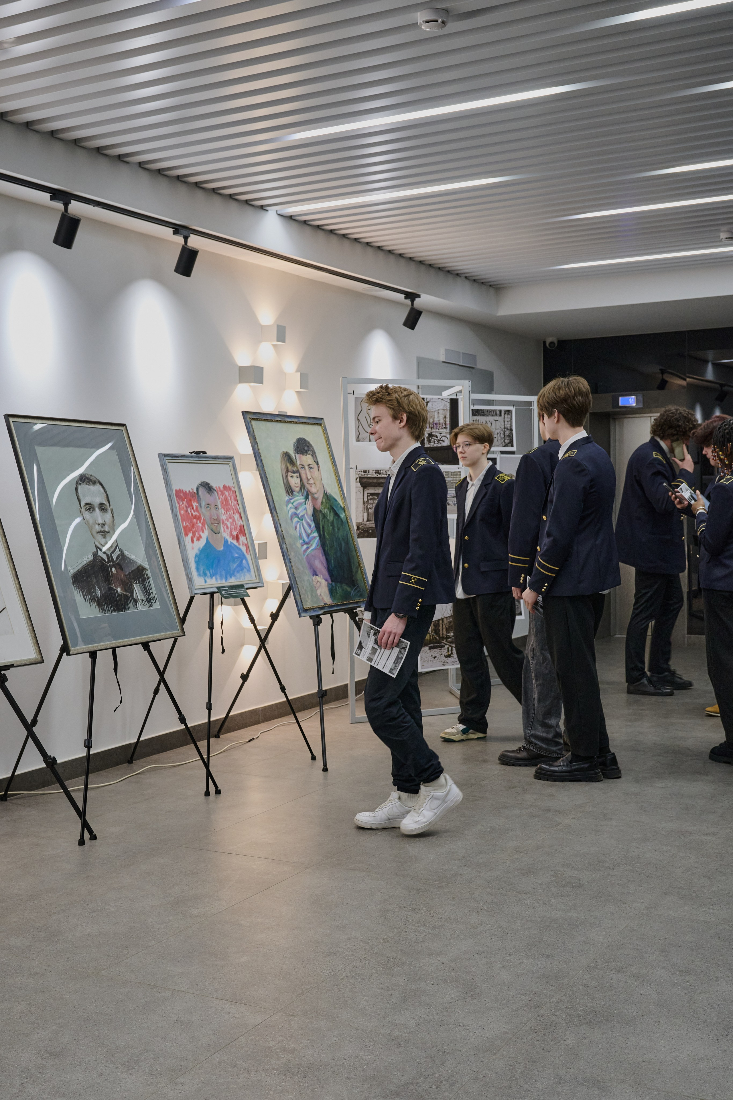 Фотовыставка «Территории» в Росгеолфонде. Фотограф Роман Адлер