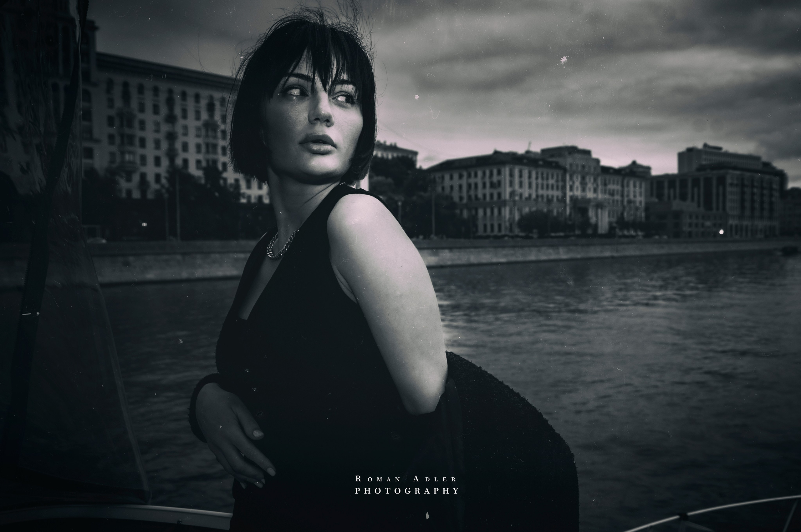 Москва-река. Лето. Яхта. Фотограф Роман Адлер