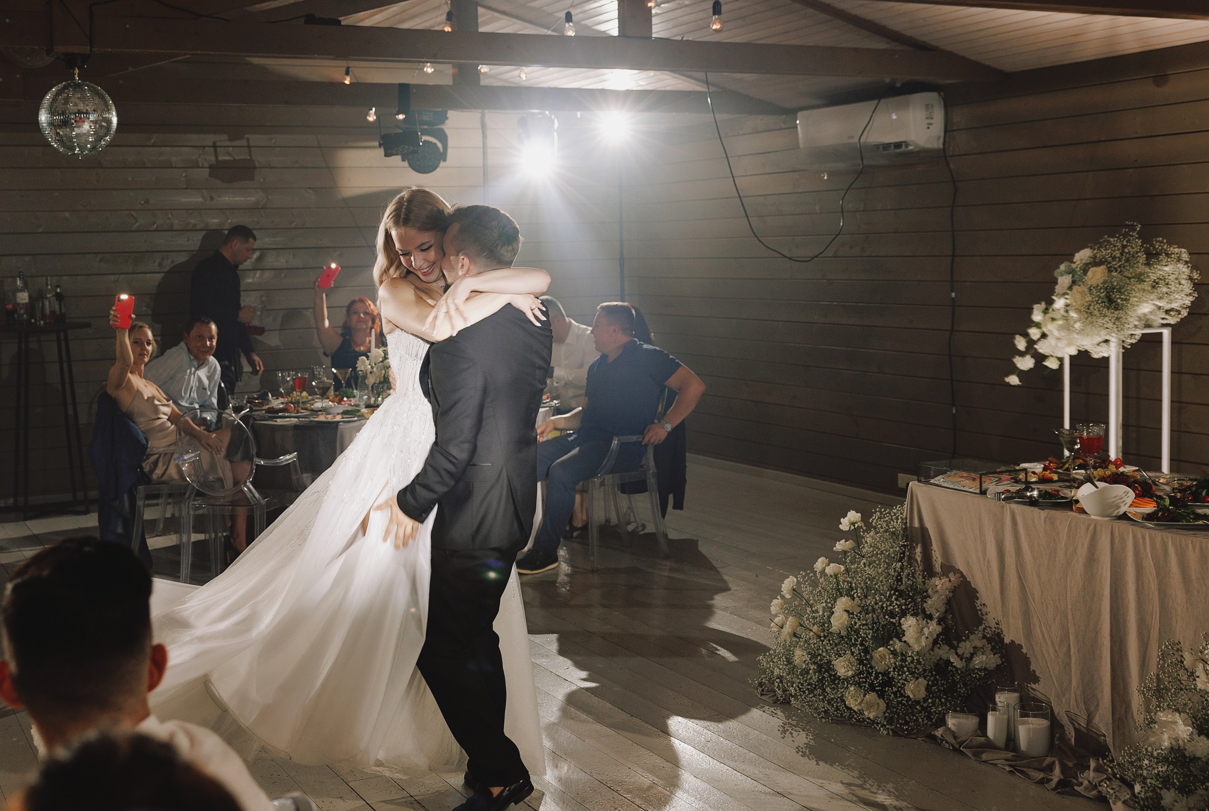 Артем и Александра. Свадебный фотограф и видеограф Дмитрий Горяченков