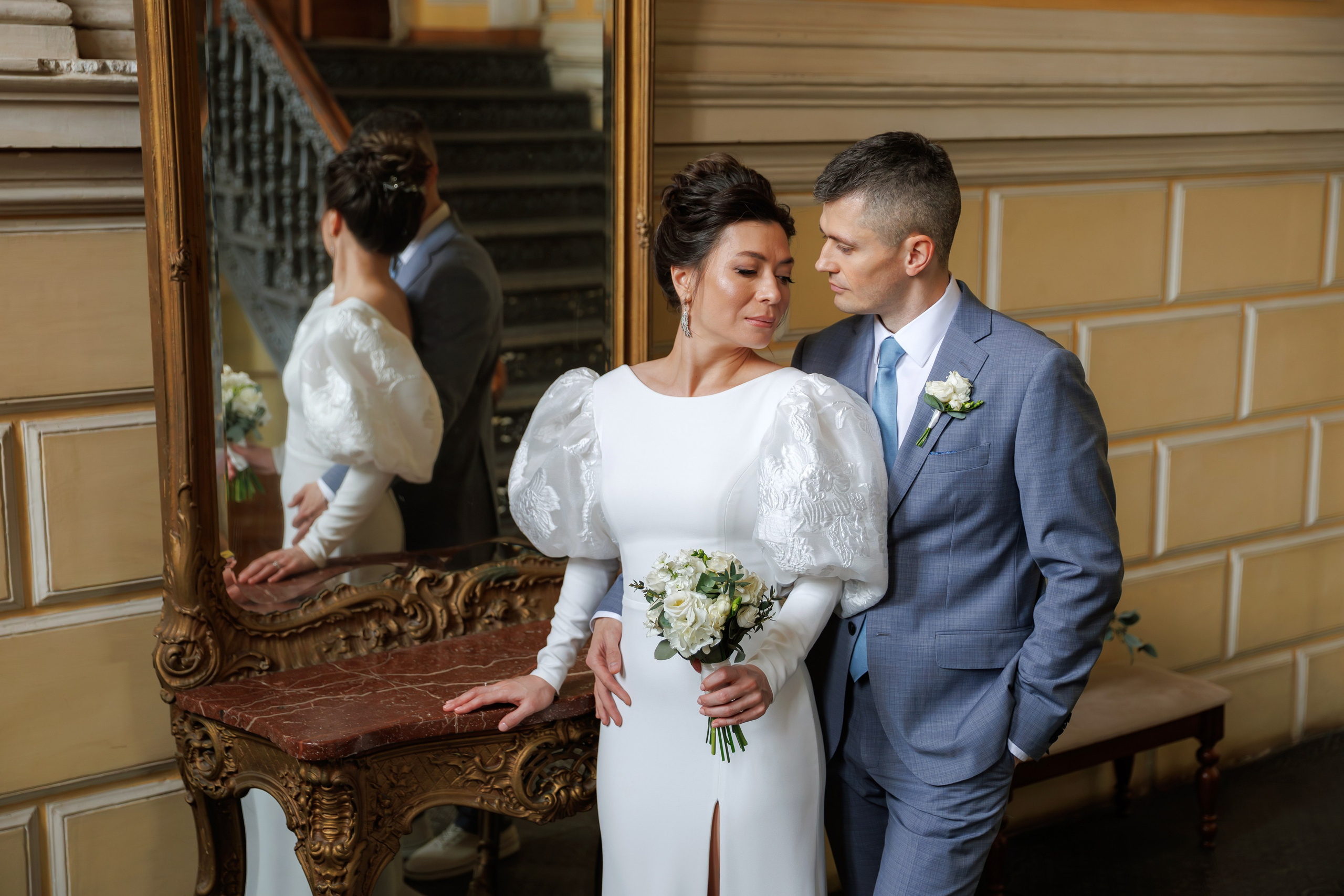 Свадебная фотосессия в библиотеке читальне им Пушкина. Свадебный фотограф Москва и МО Сергей Киржаев