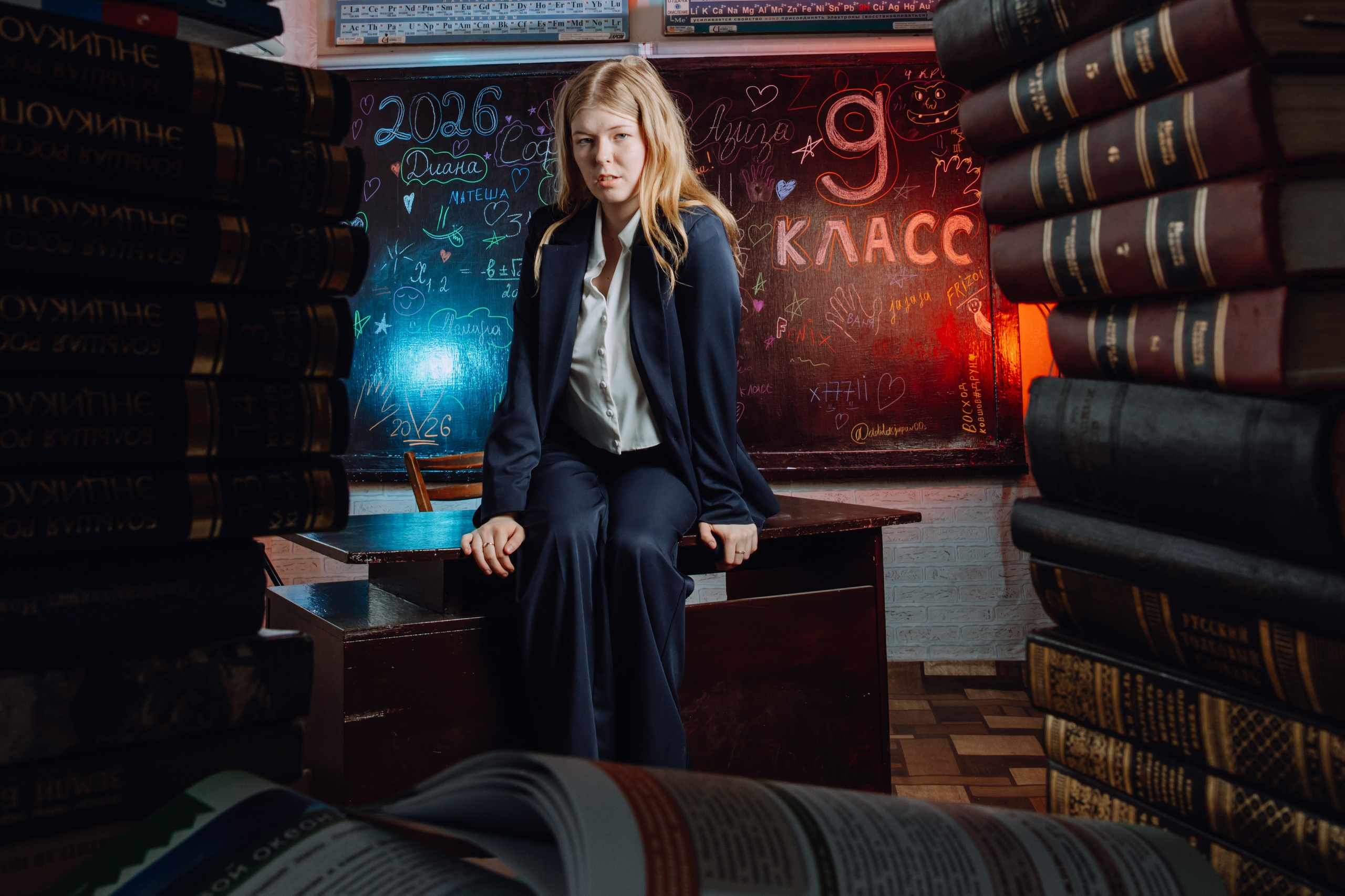 Школьные альбомы в Чернянке. Фотограф Максим Никонов