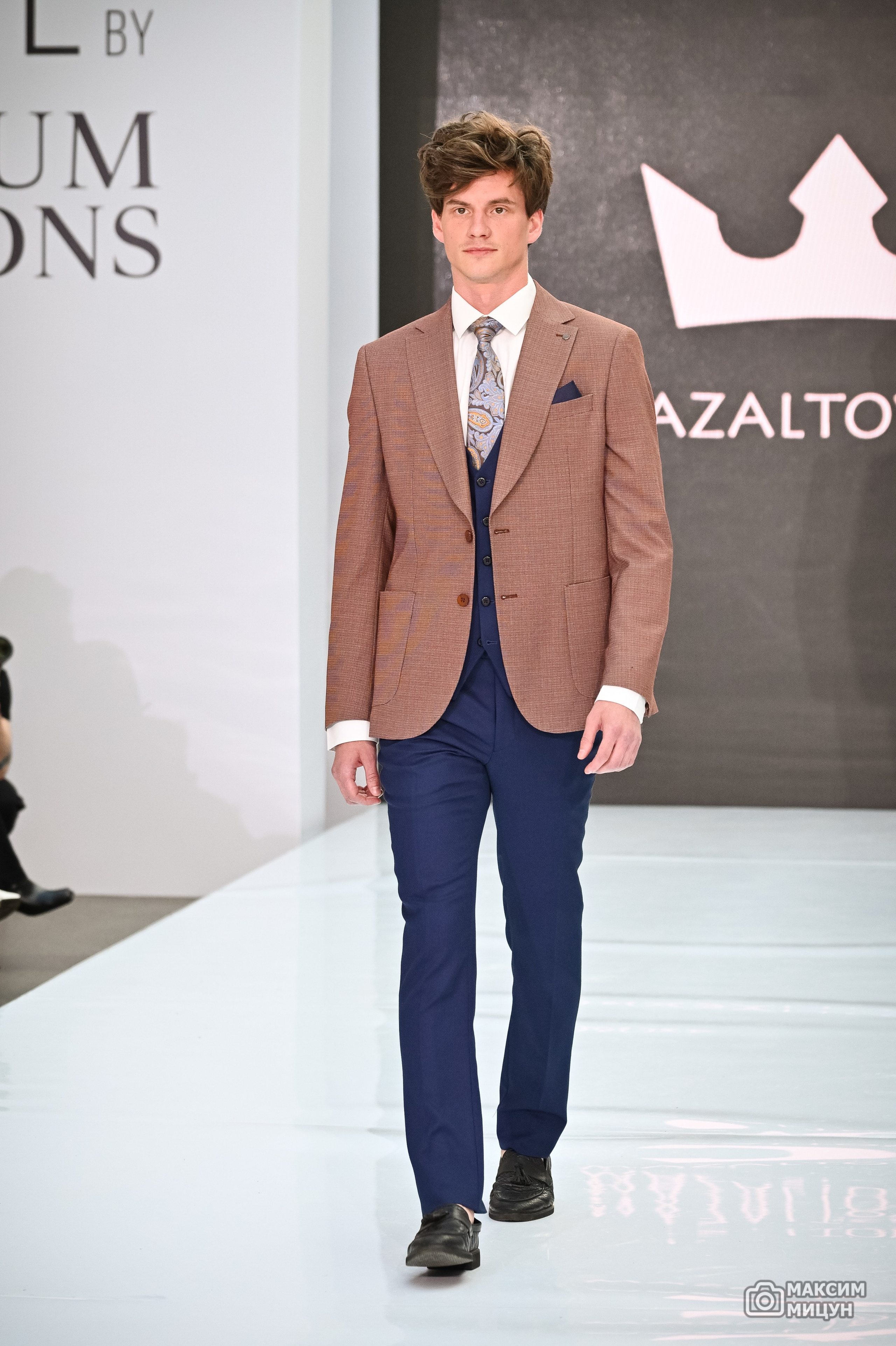 Модные показы. Фотограф Максим Мицун. Портрет, свадьба, репортаж, каталог