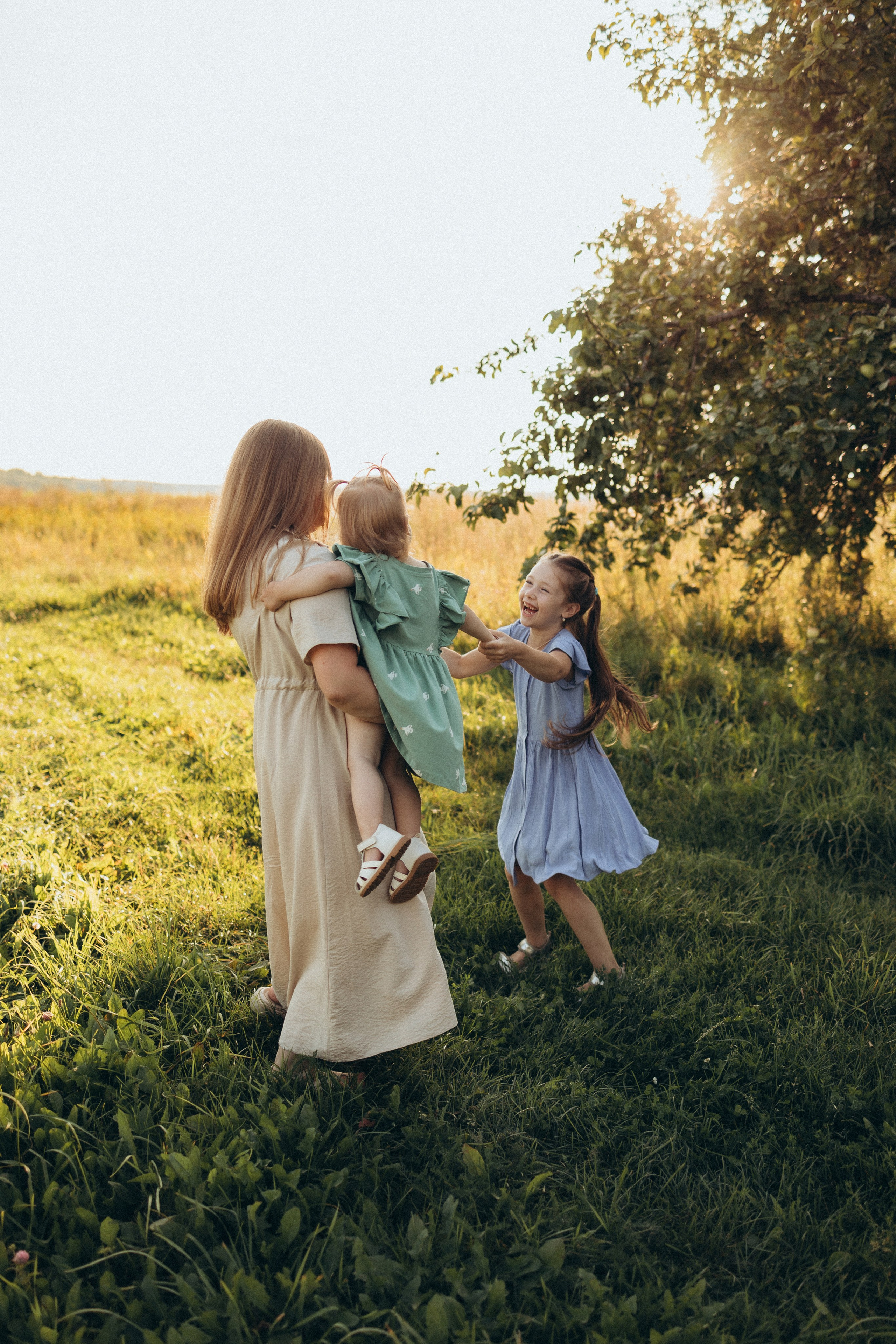Чаепитие в саду. Фотограф Елена Рябцева