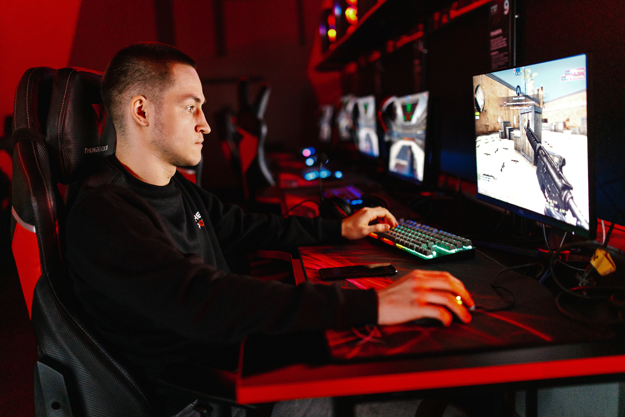 Открытие киберспортивного клуба Checkpoint. Роман Урумбаев фотограф Нижневартовск