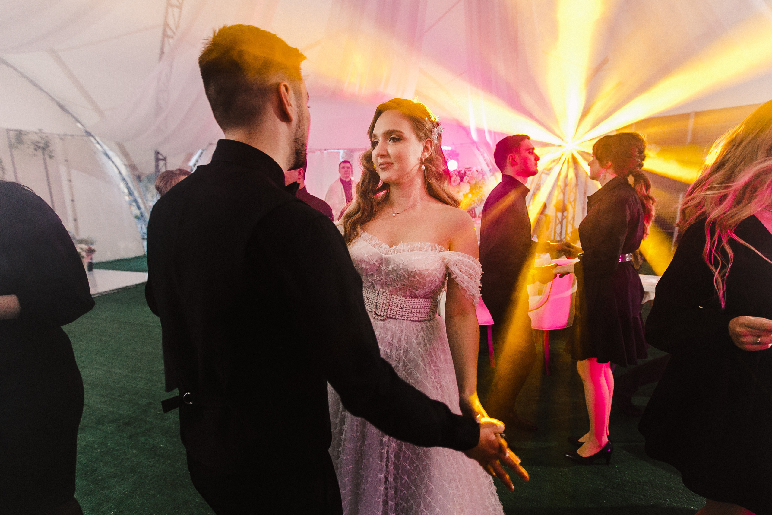 Елизавета + Денис. Роман Урумбаев фотограф Нижневартовск