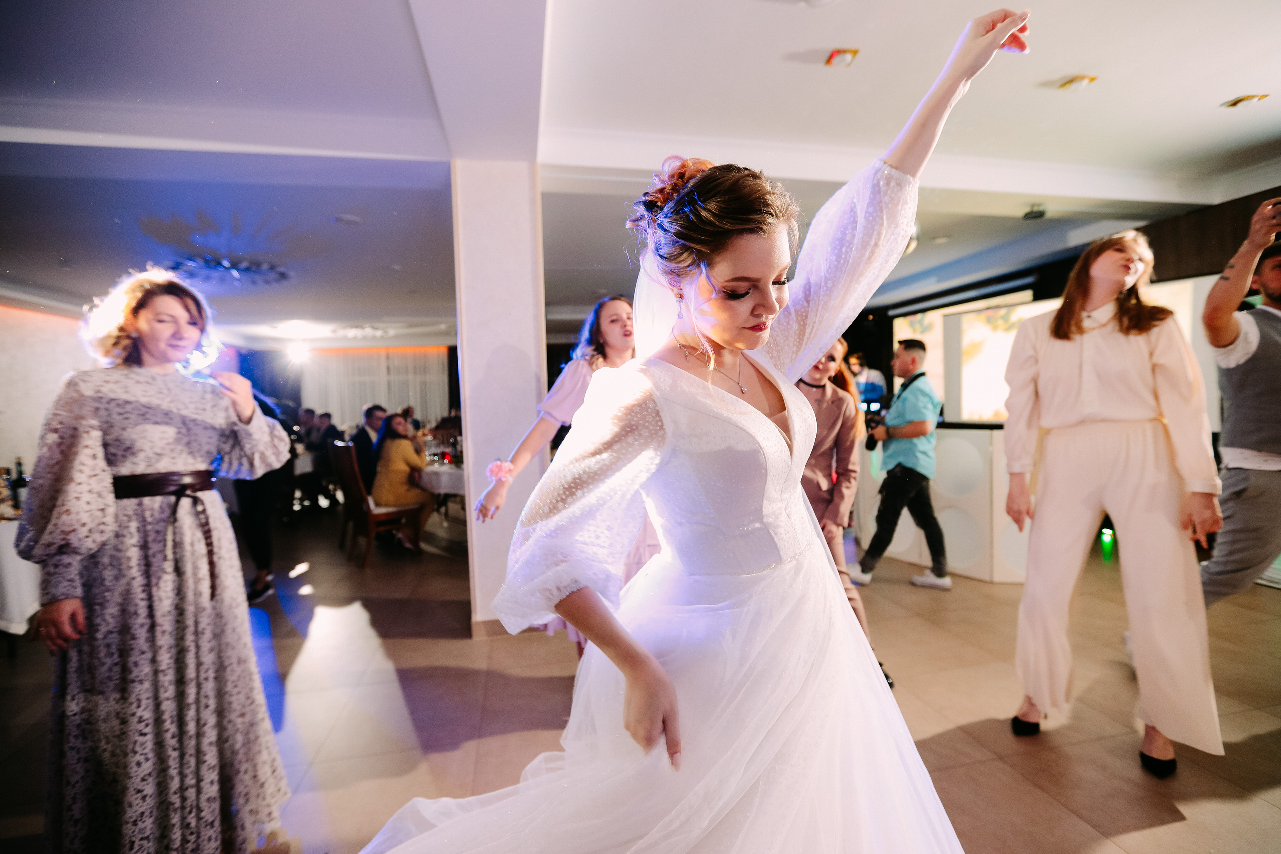 Максим + Анастасия. Роман Урумбаев фотограф Нижневартовск