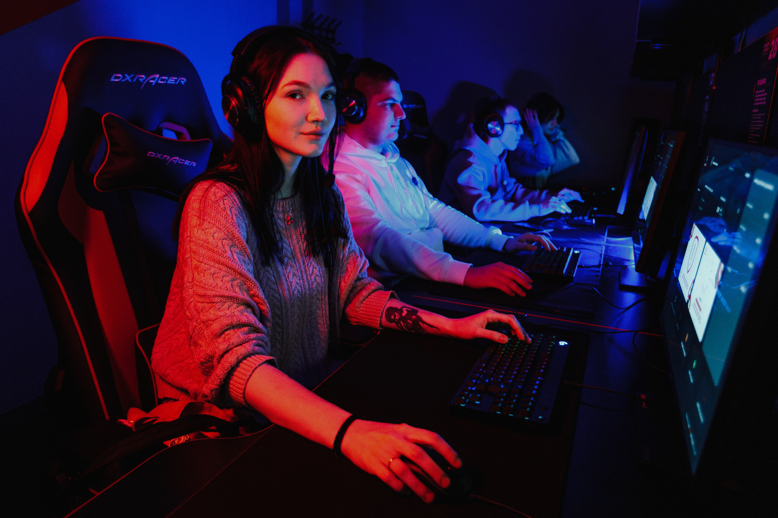 Открытие киберспортивного клуба Checkpoint. Роман Урумбаев фотограф Нижневартовск