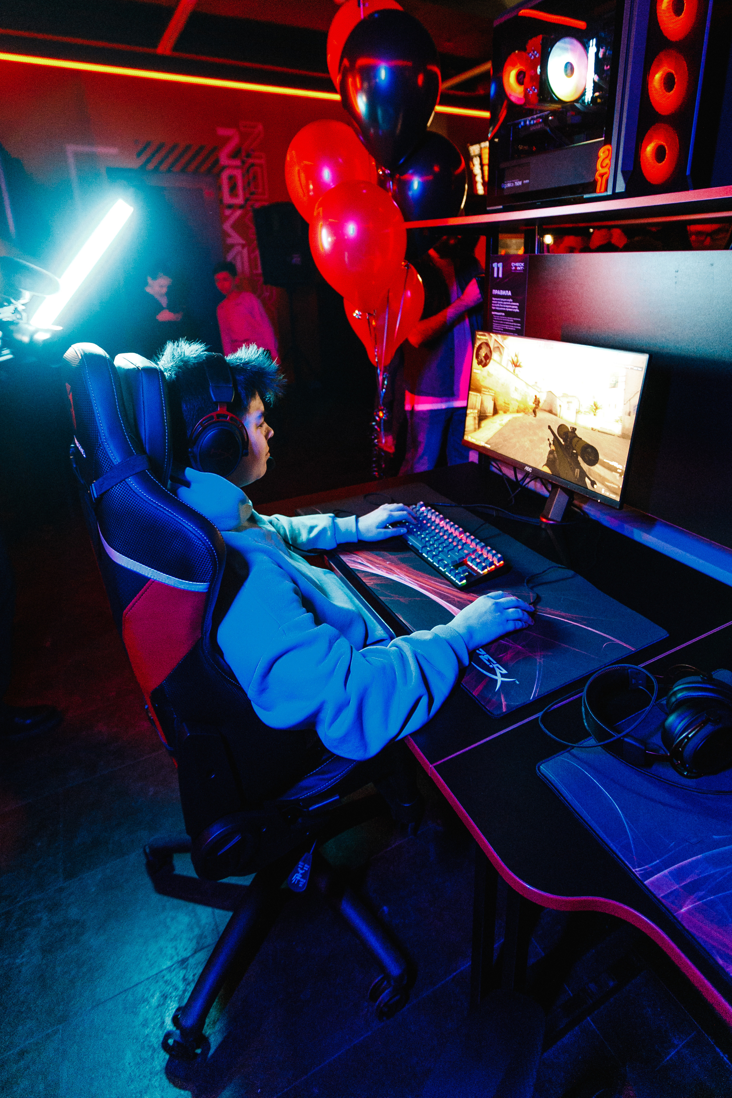 Открытие киберспортивного клуба Checkpoint. Роман Урумбаев фотограф Нижневартовск