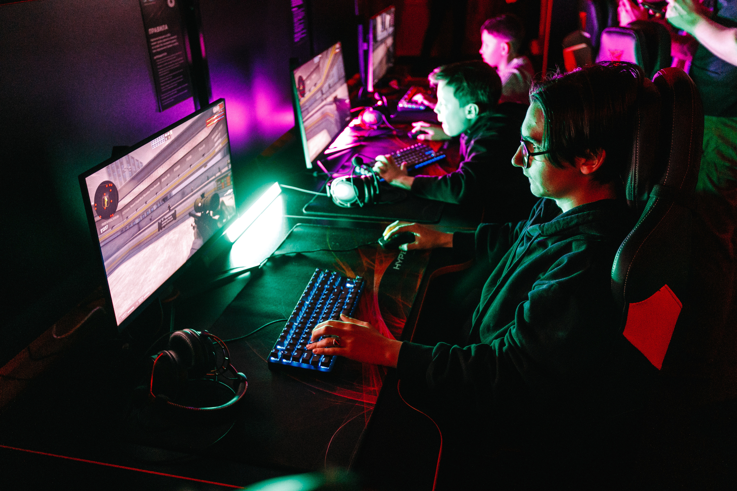 Открытие киберспортивного клуба Checkpoint. Роман Урумбаев фотограф Нижневартовск