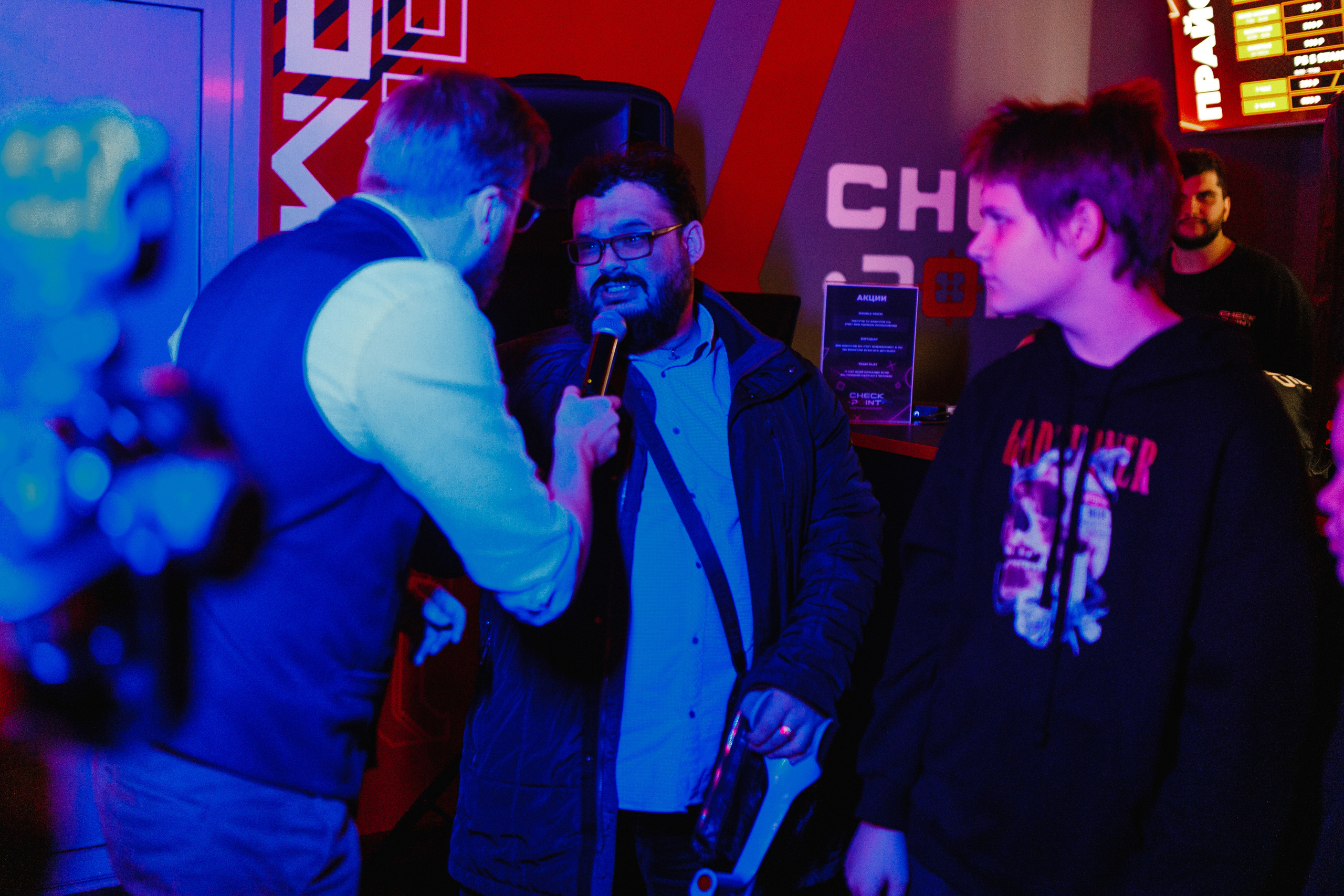 Открытие киберспортивного клуба Checkpoint. Роман Урумбаев фотограф Нижневартовск