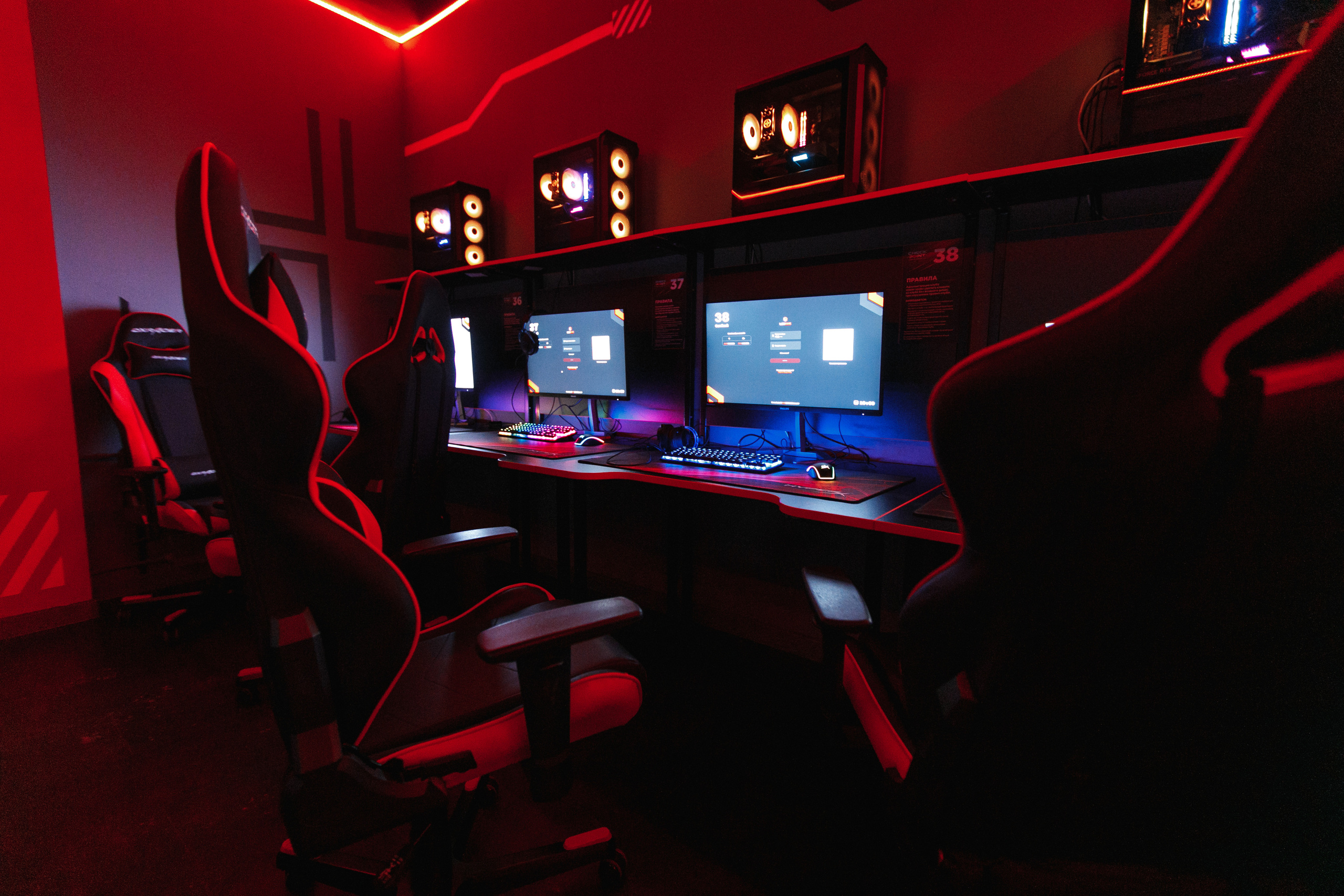 Открытие киберспортивного клуба Checkpoint. Роман Урумбаев фотограф Нижневартовск