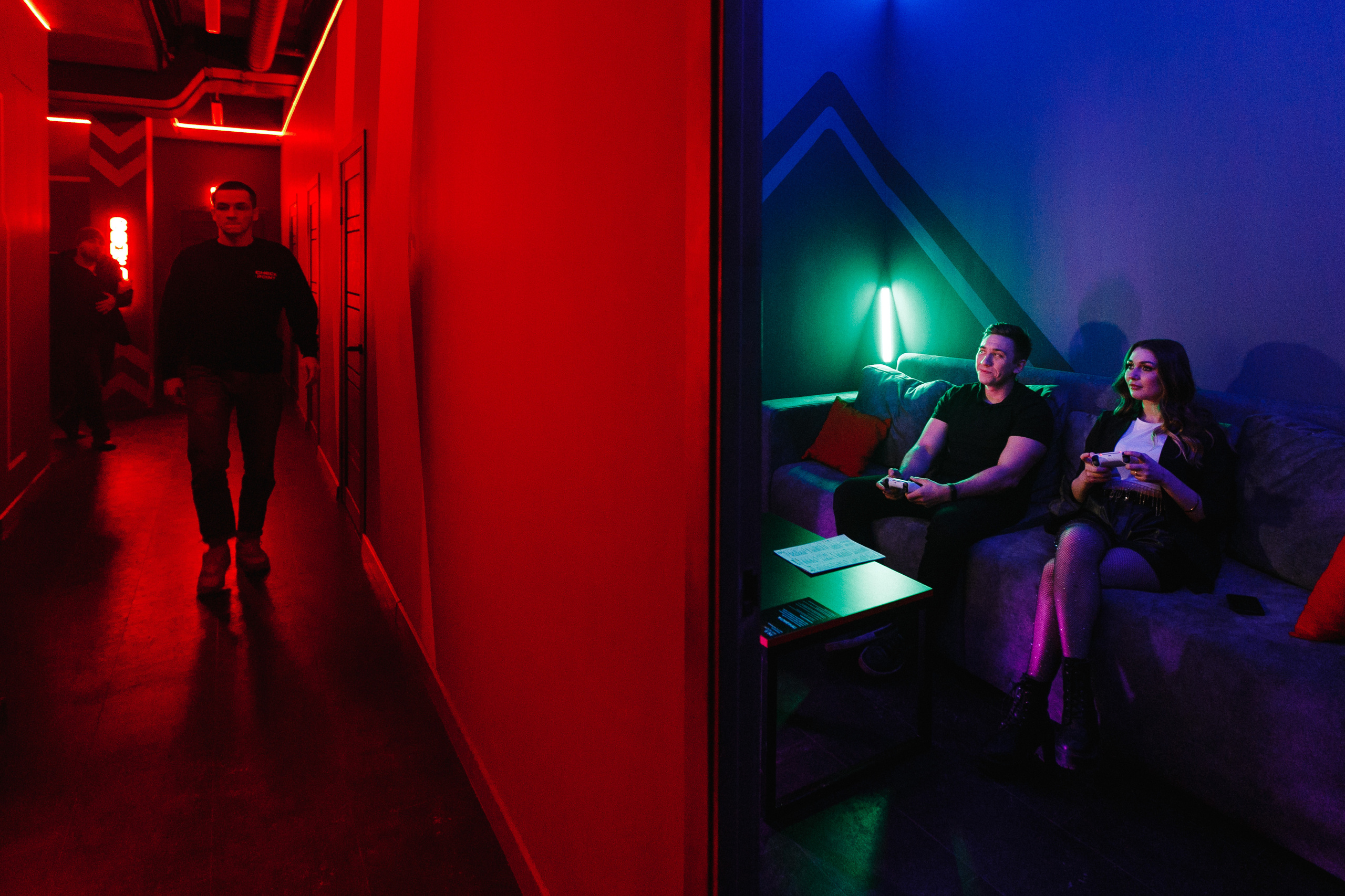 Открытие киберспортивного клуба Checkpoint. Роман Урумбаев фотограф Нижневартовск