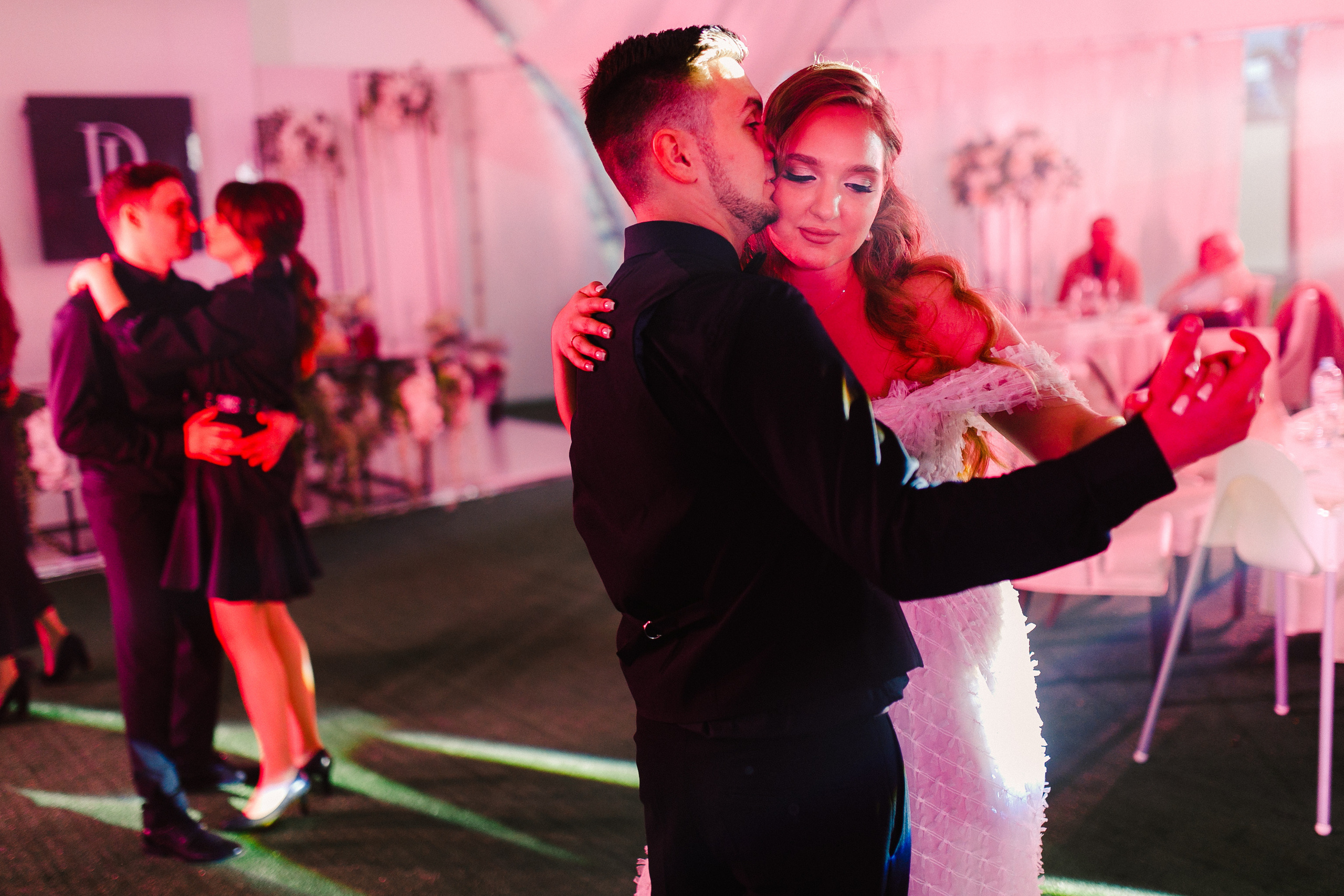 Елизавета + Денис. Роман Урумбаев фотограф Нижневартовск